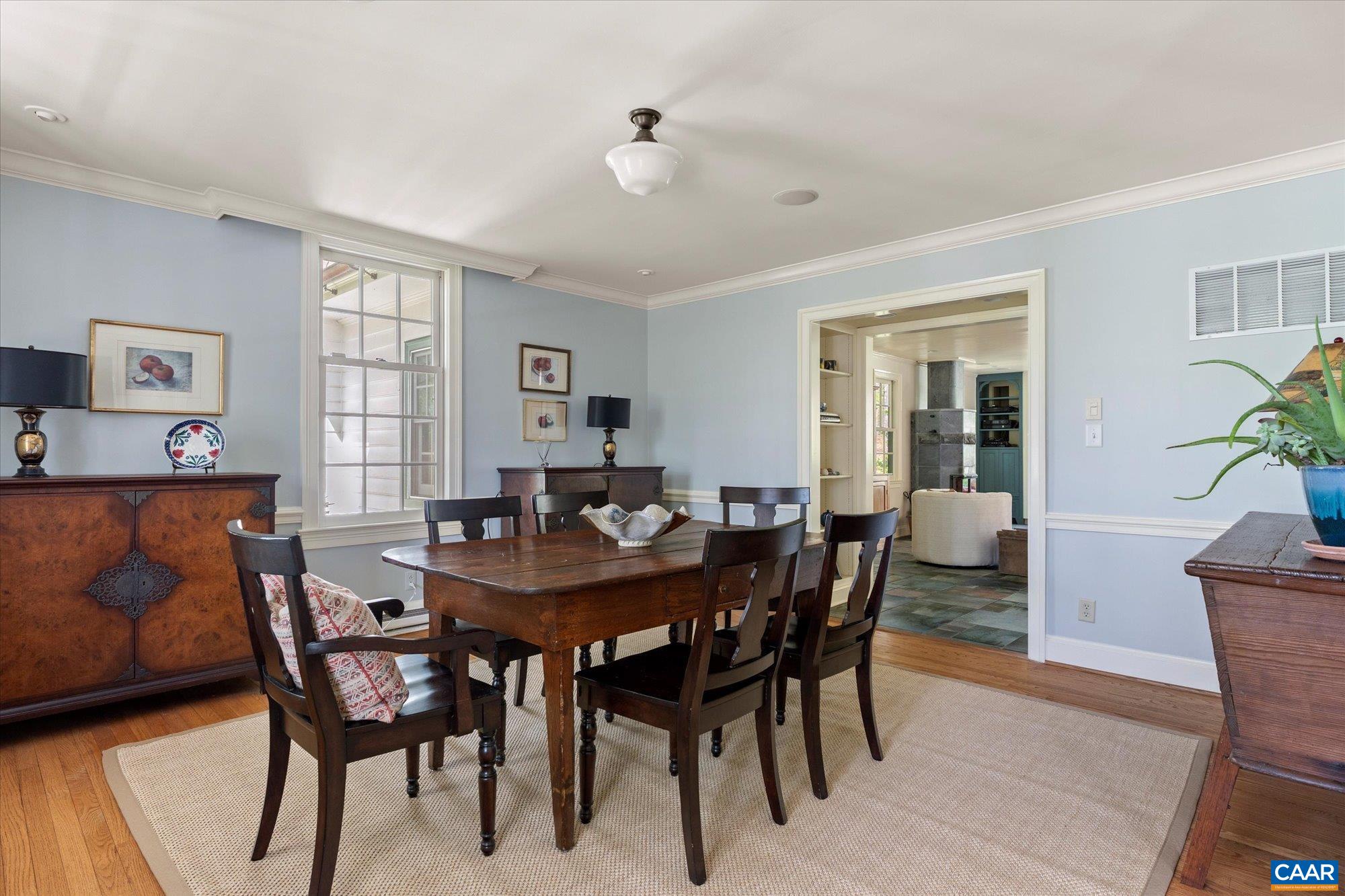 995 OLD GARTH RD
