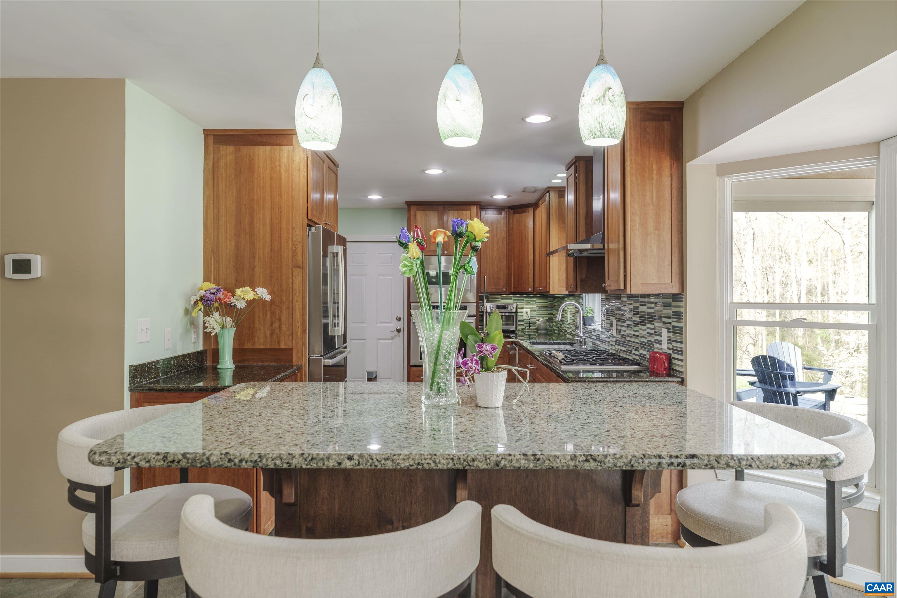 2700 WILLOW OAK CIR