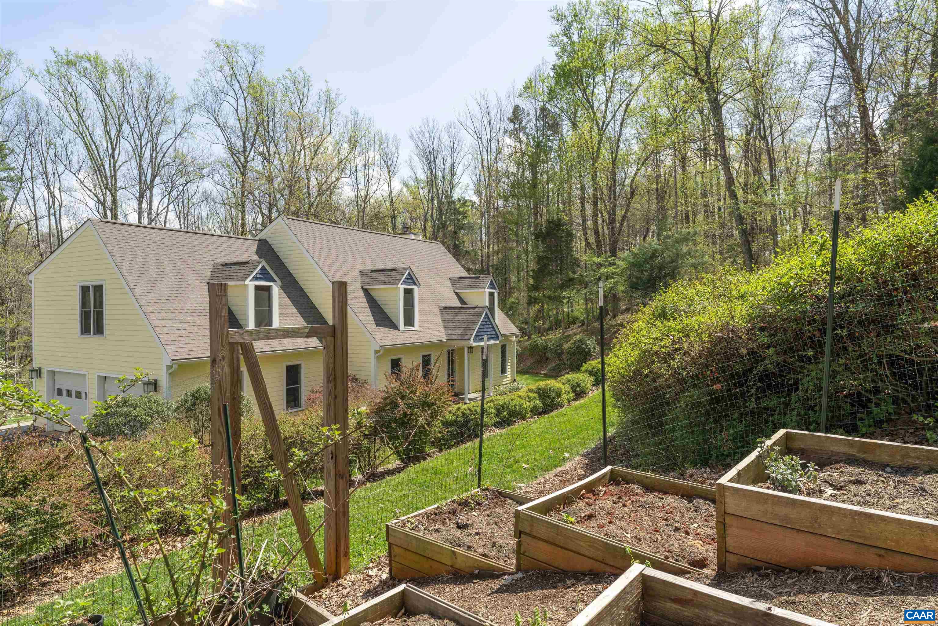 2700 WILLOW OAK CIR
