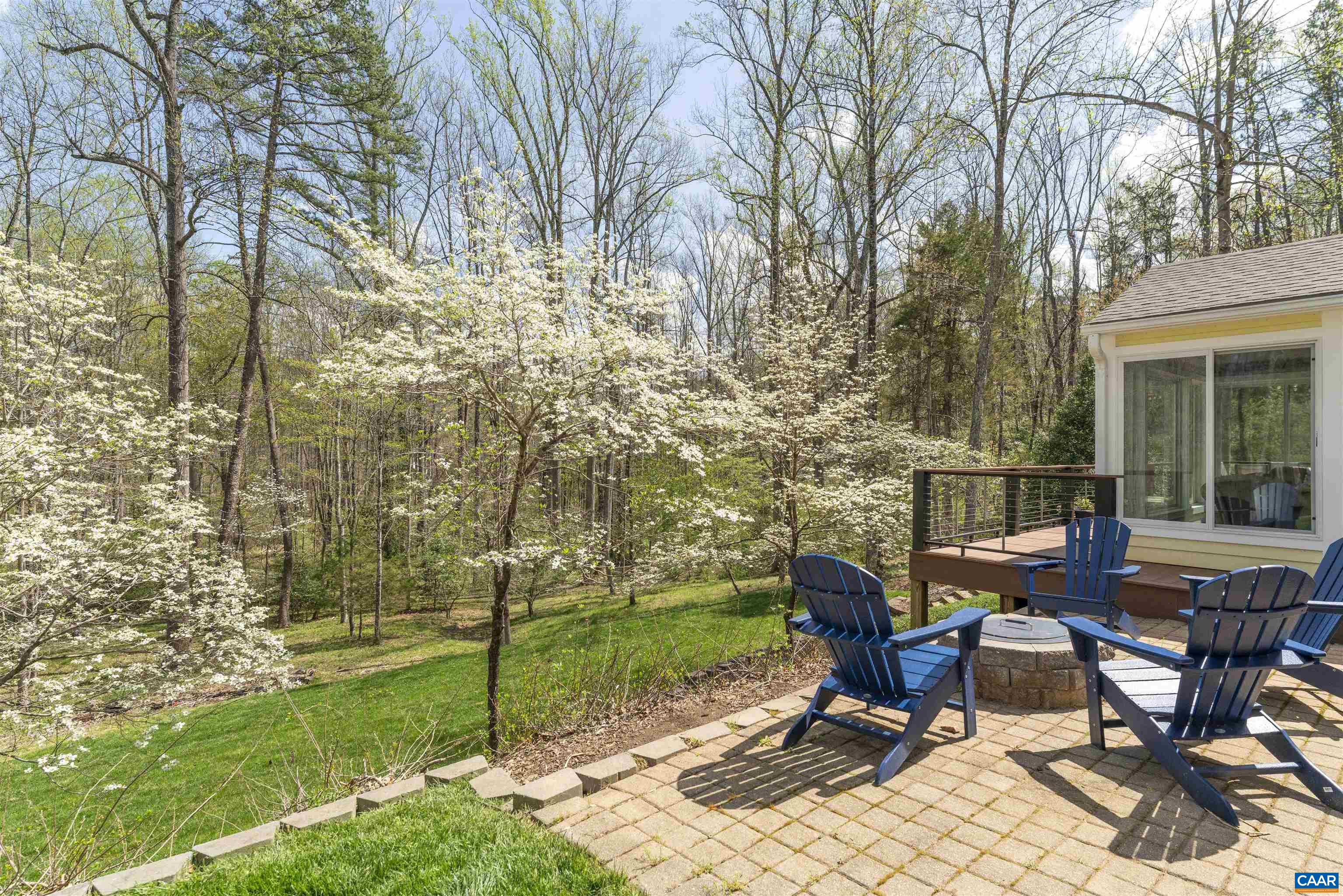 2700 WILLOW OAK CIR