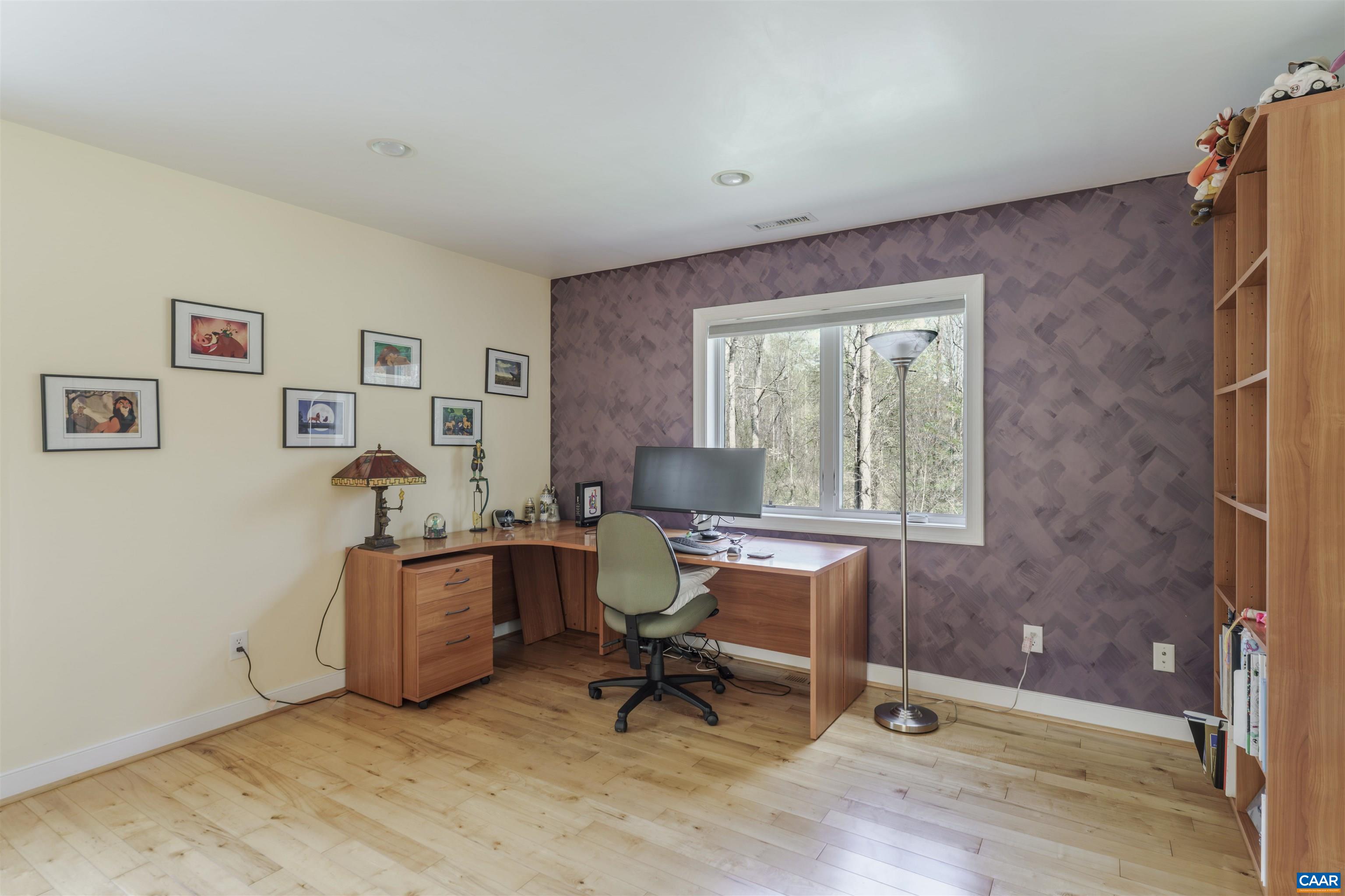 2700 WILLOW OAK CIR