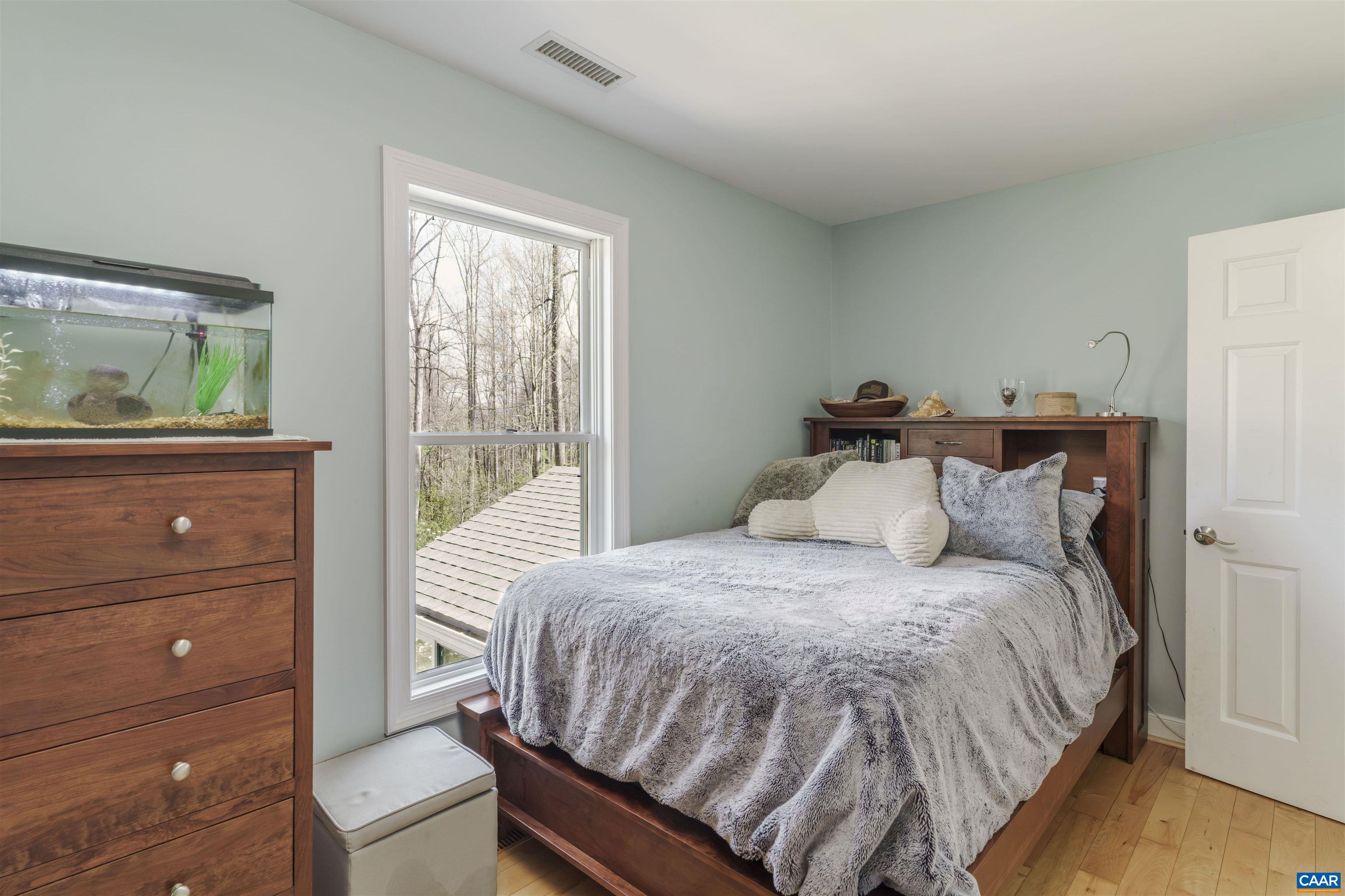 2700 WILLOW OAK CIR