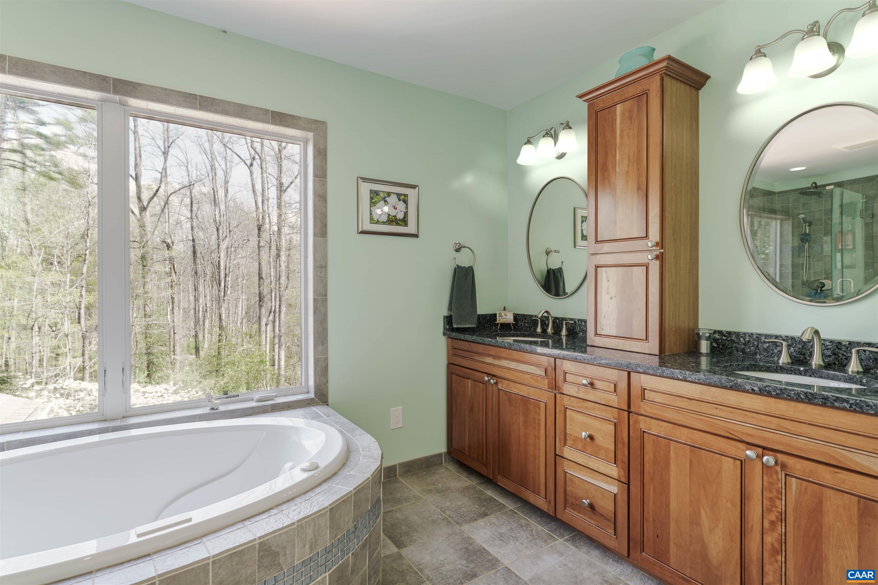 2700 WILLOW OAK CIR