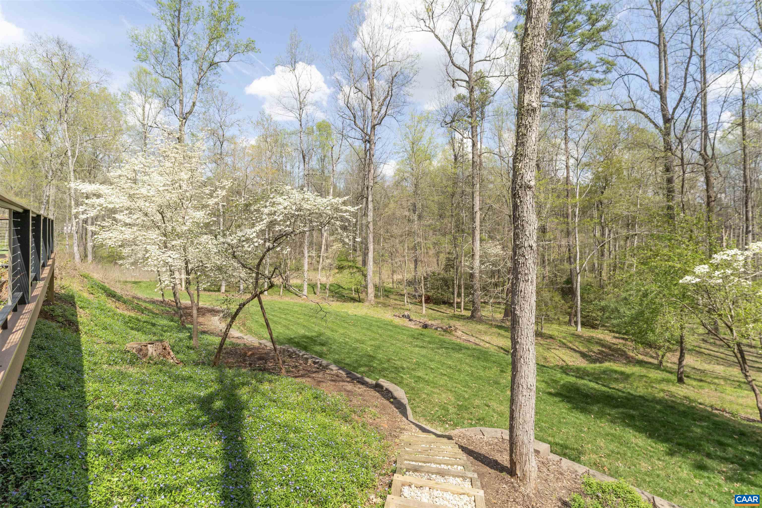 2700 WILLOW OAK CIR