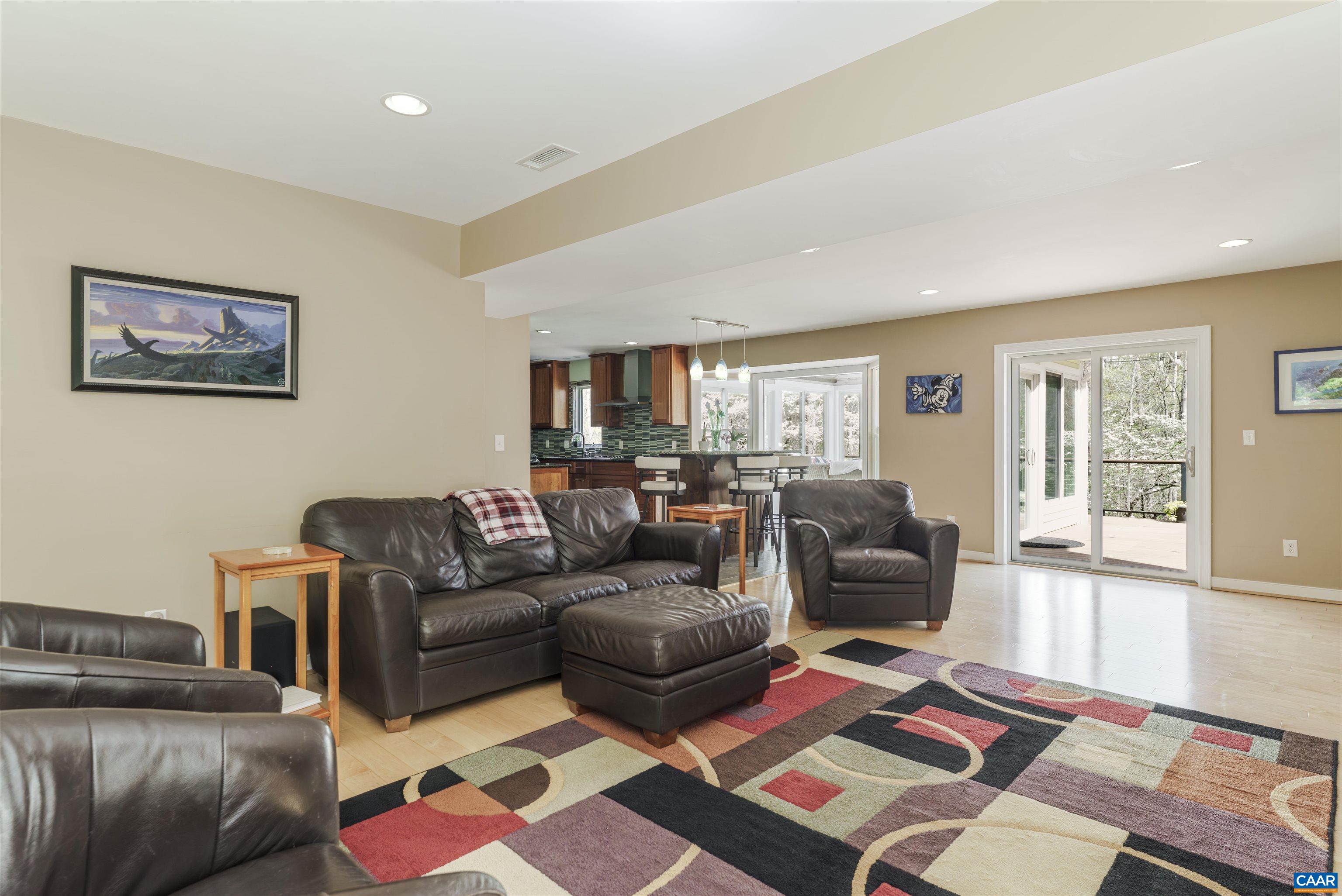 2700 WILLOW OAK CIR