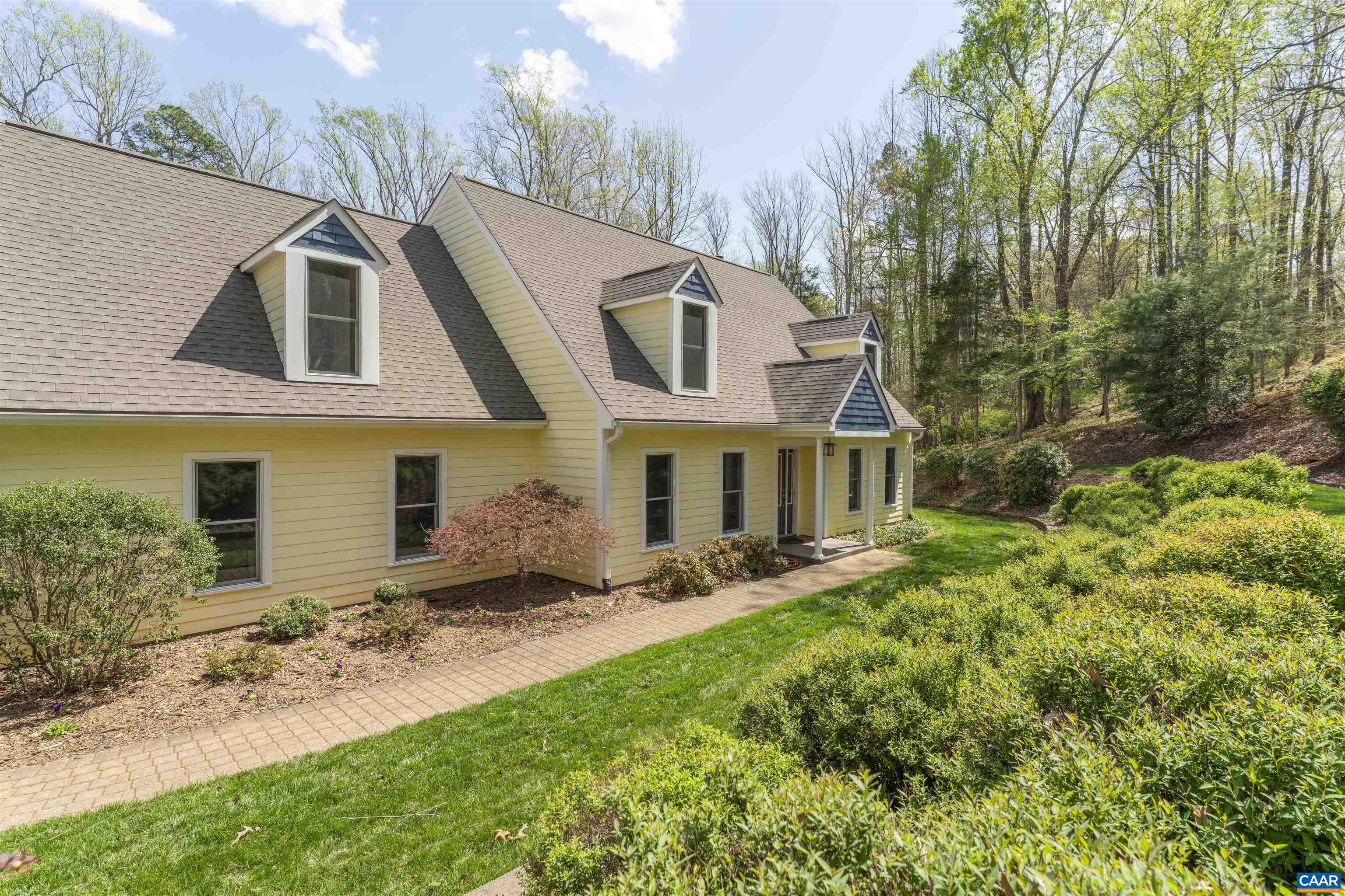 2700 WILLOW OAK CIR