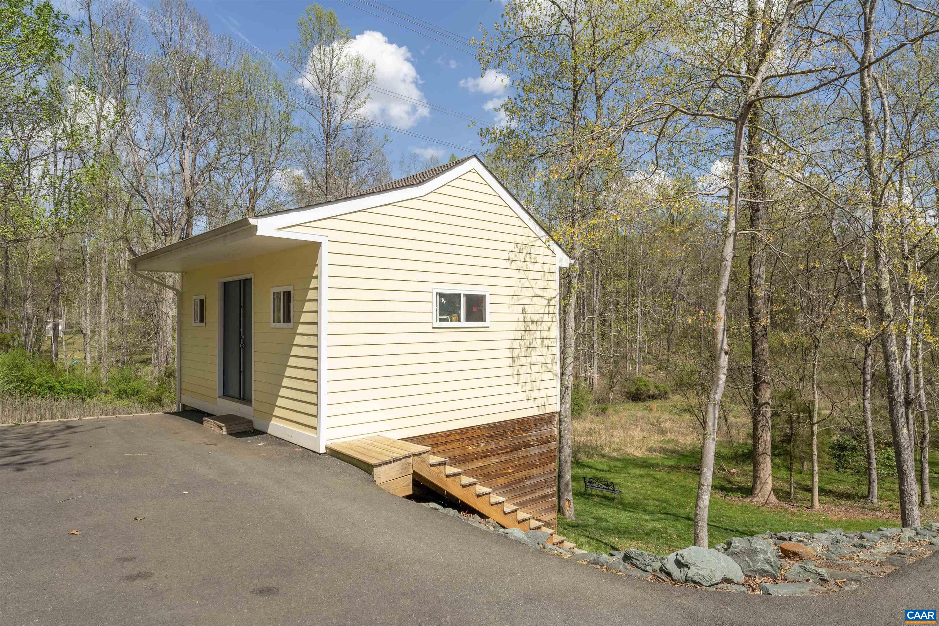 2700 WILLOW OAK CIR