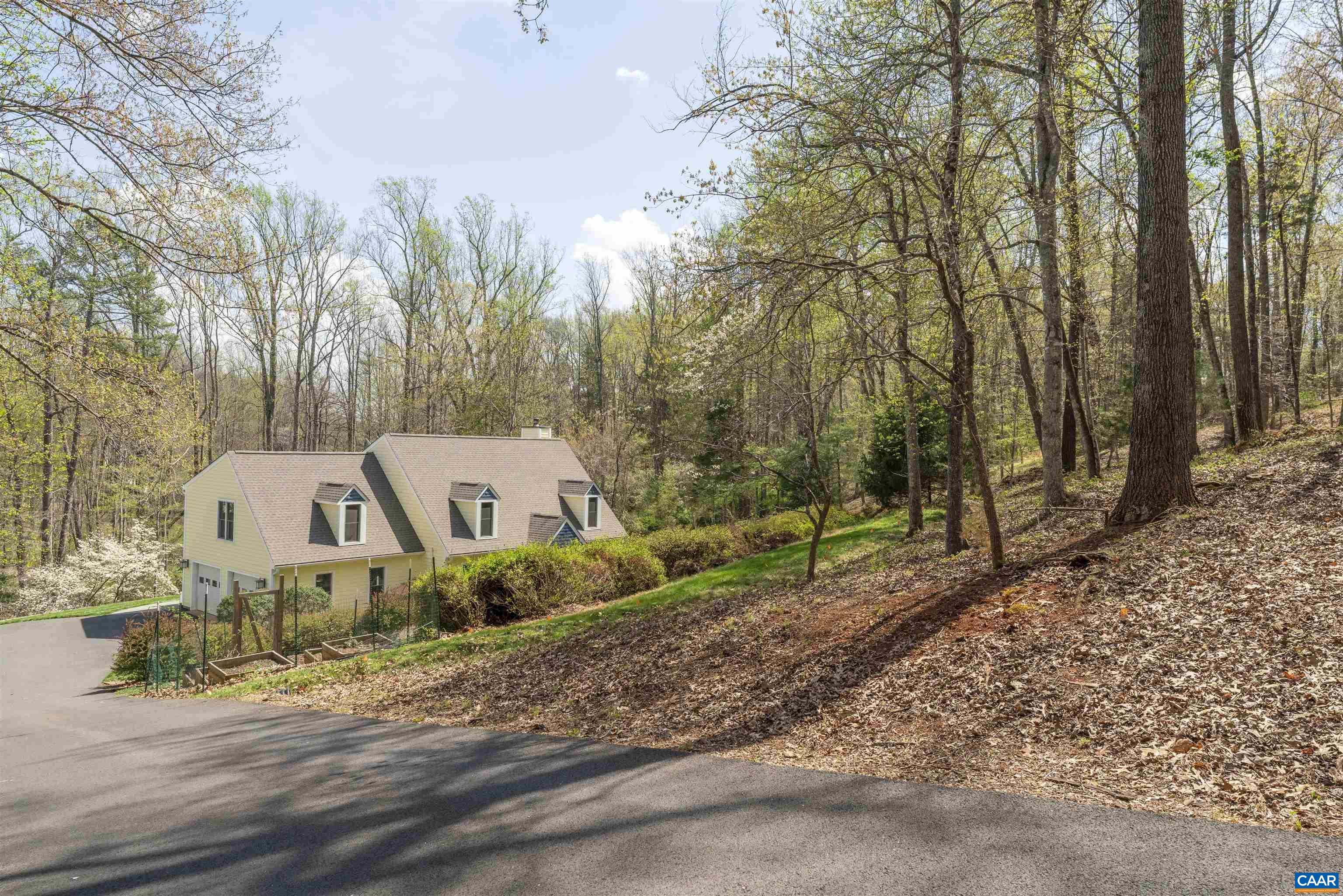 2700 WILLOW OAK CIR