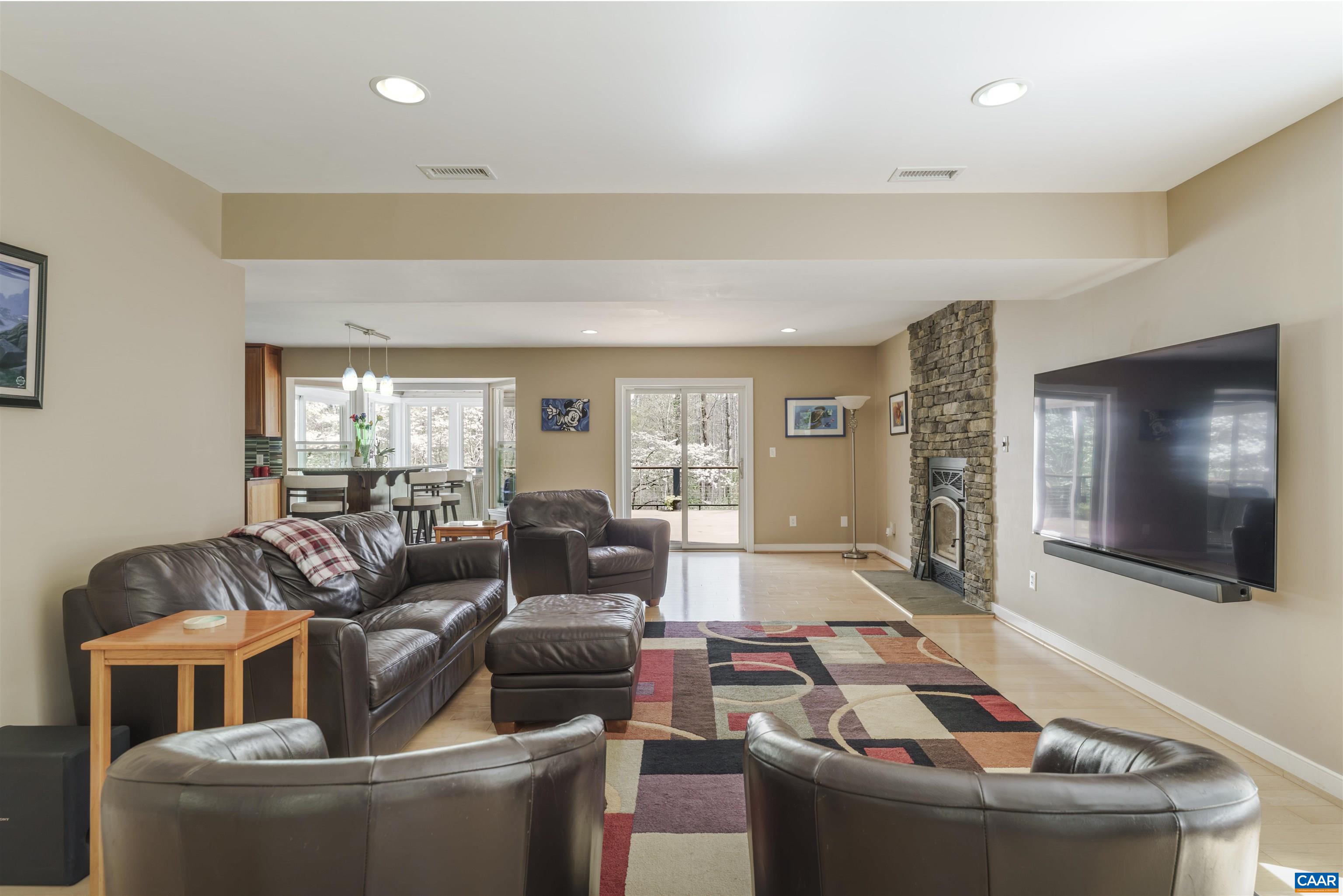 2700 WILLOW OAK CIR