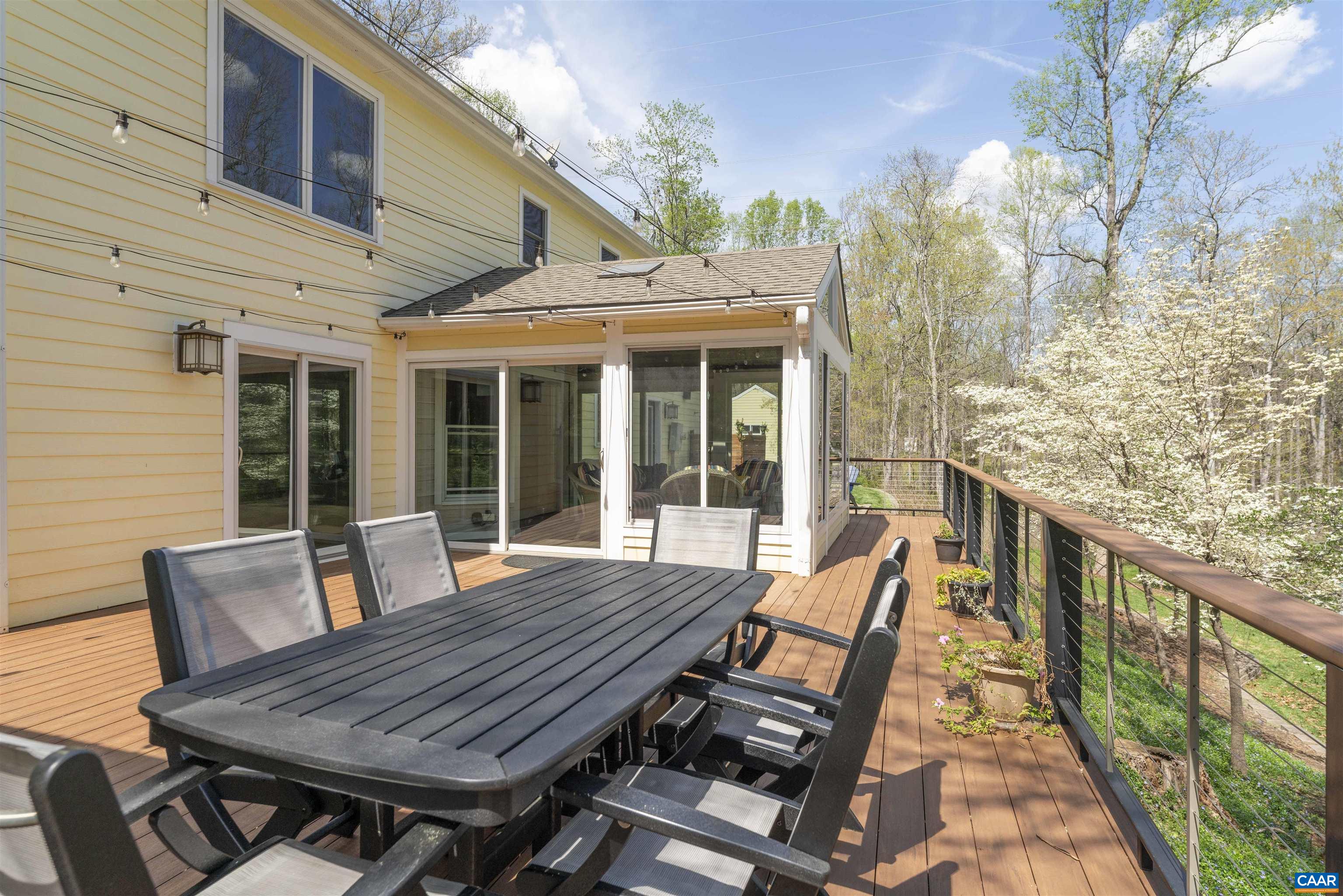 2700 WILLOW OAK CIR