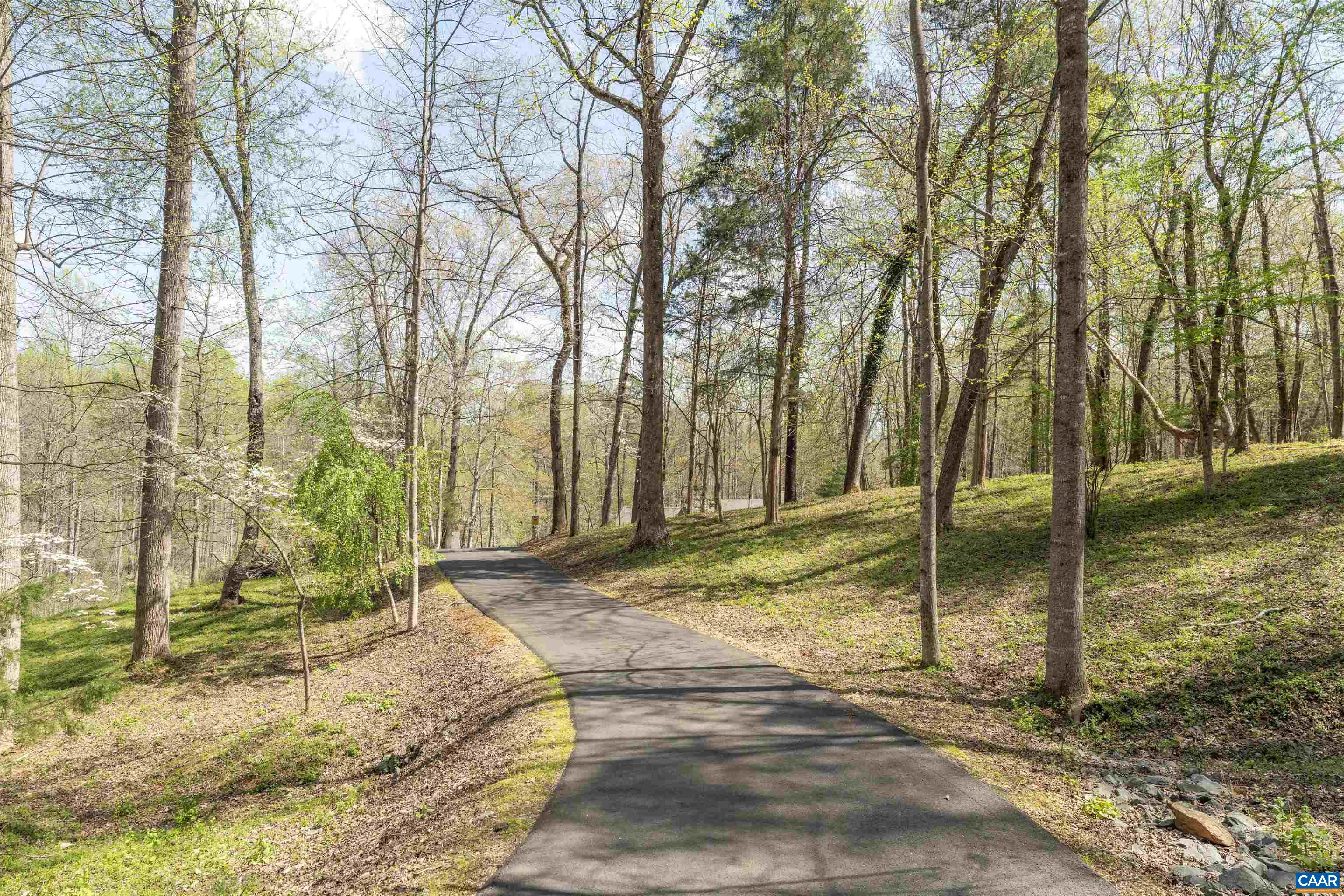 2700 WILLOW OAK CIR