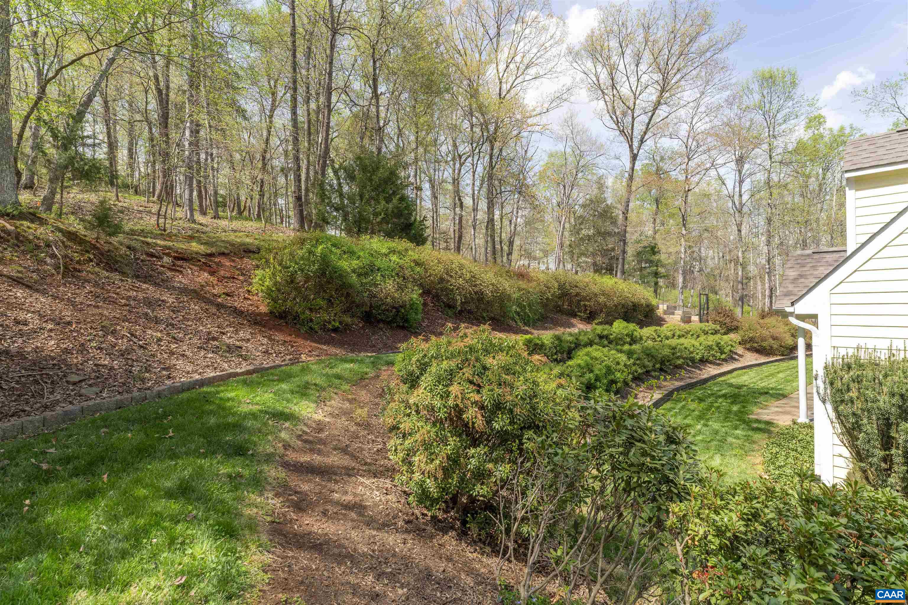 2700 WILLOW OAK CIR