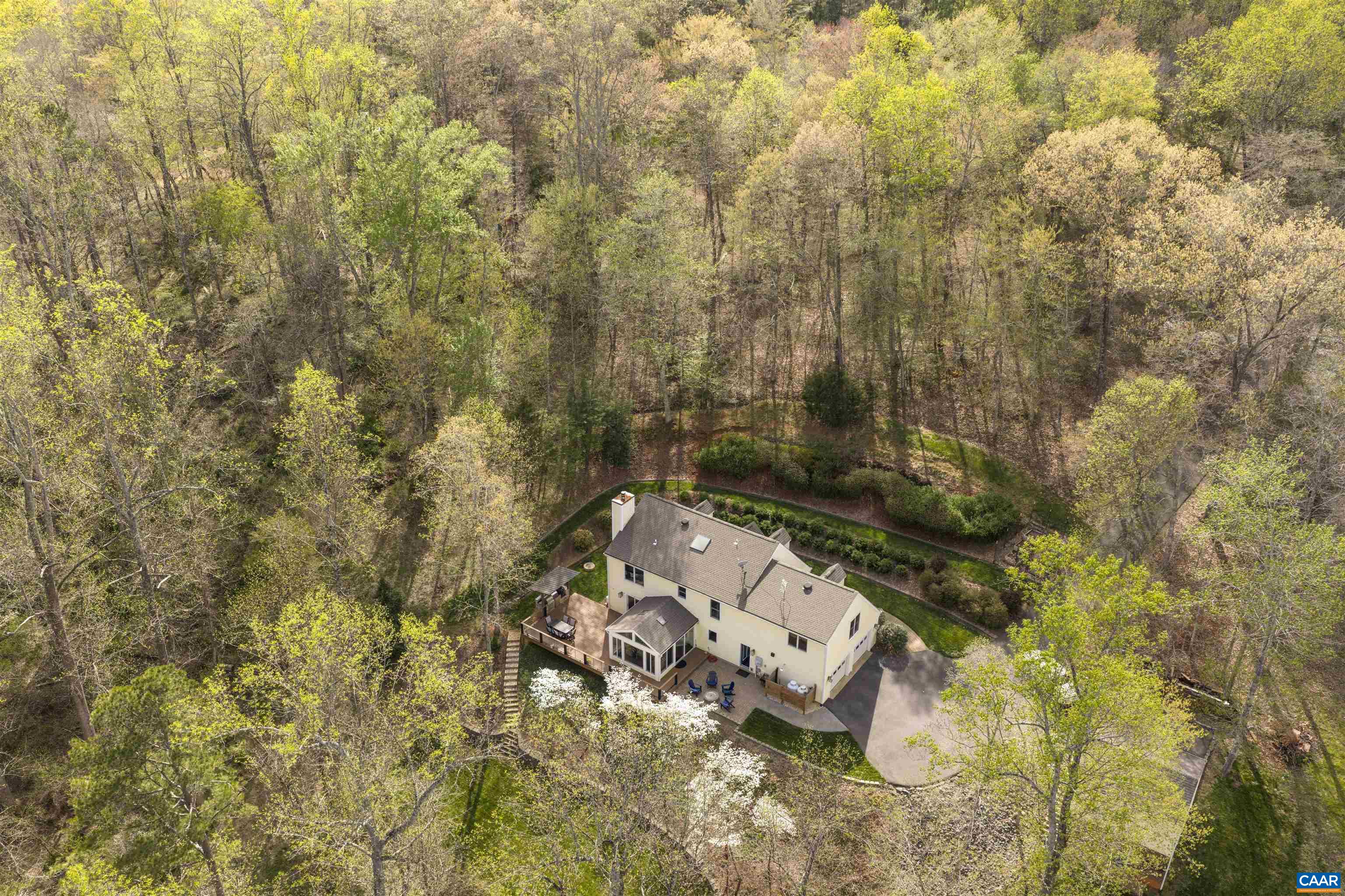 2700 WILLOW OAK CIR