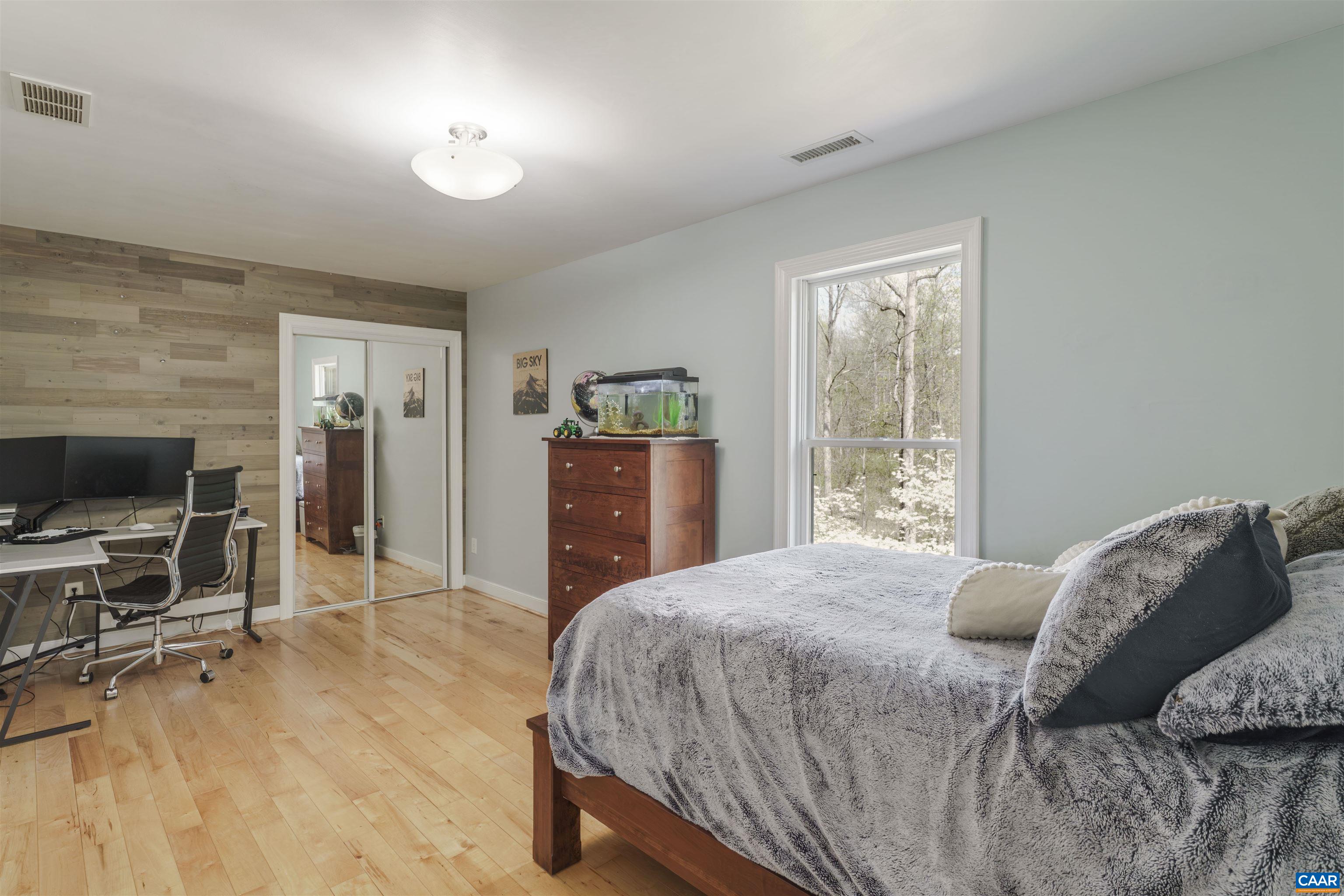 2700 WILLOW OAK CIR