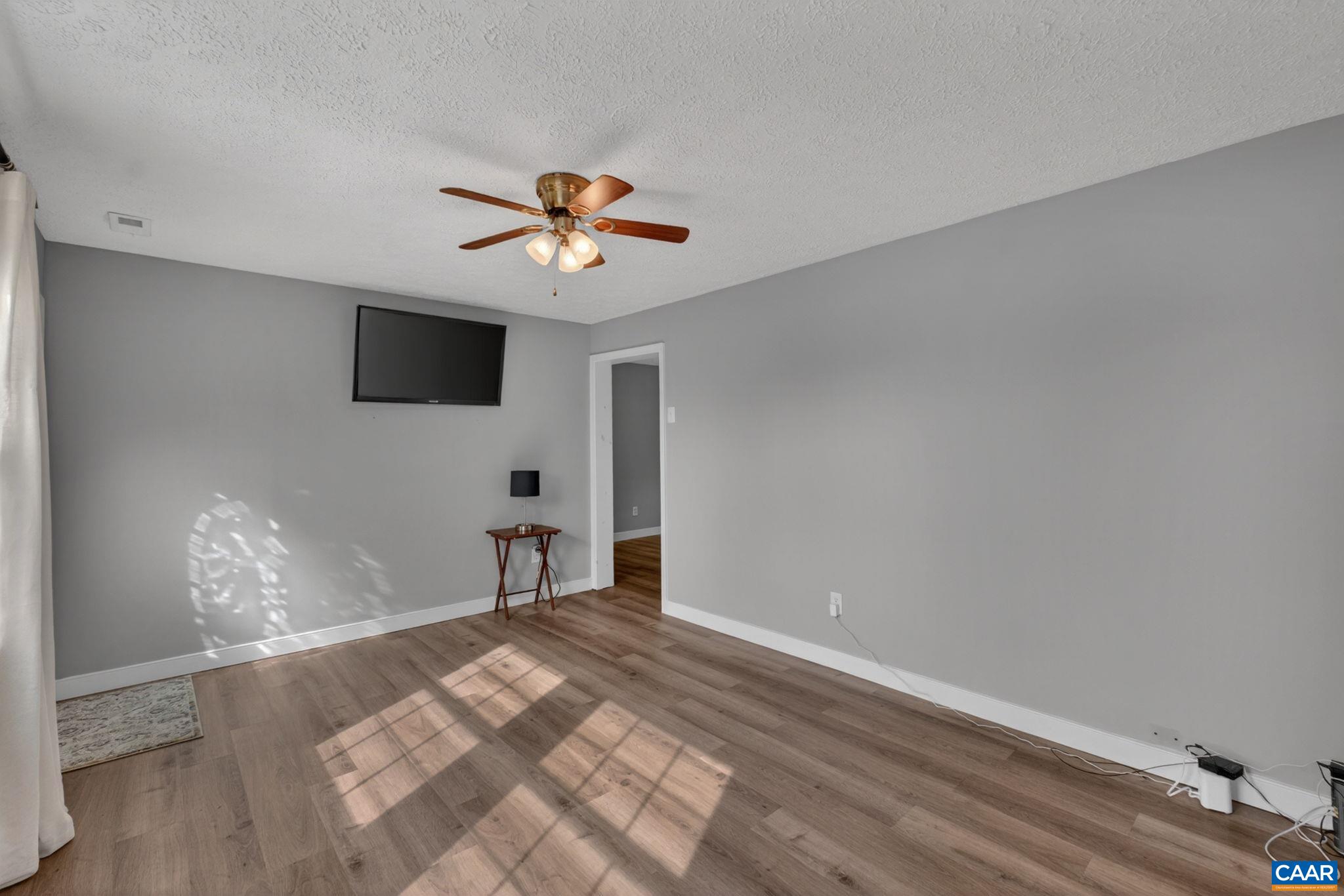 673 CEDAR LANE RD