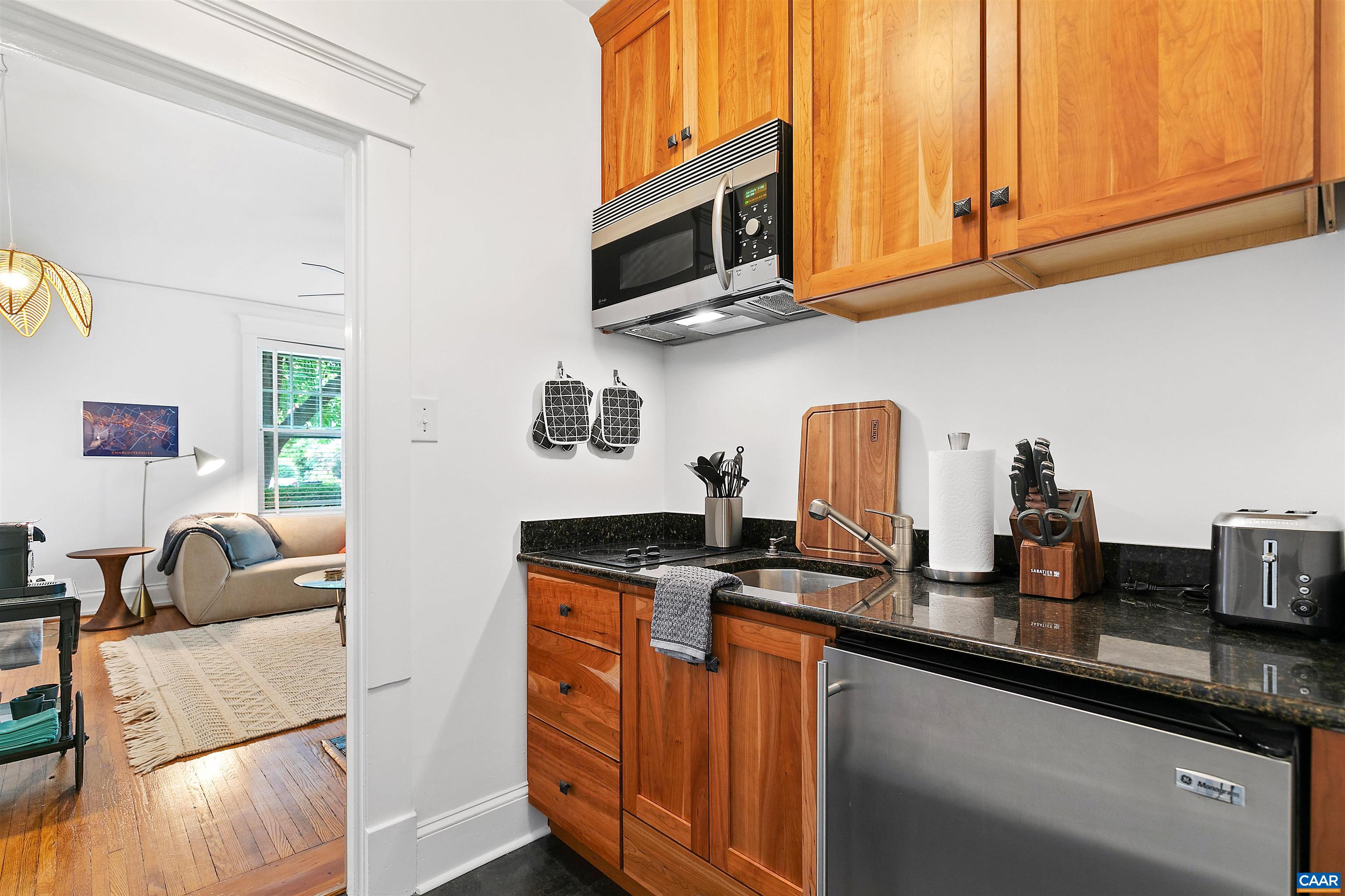 403 ALTAMONT CIR