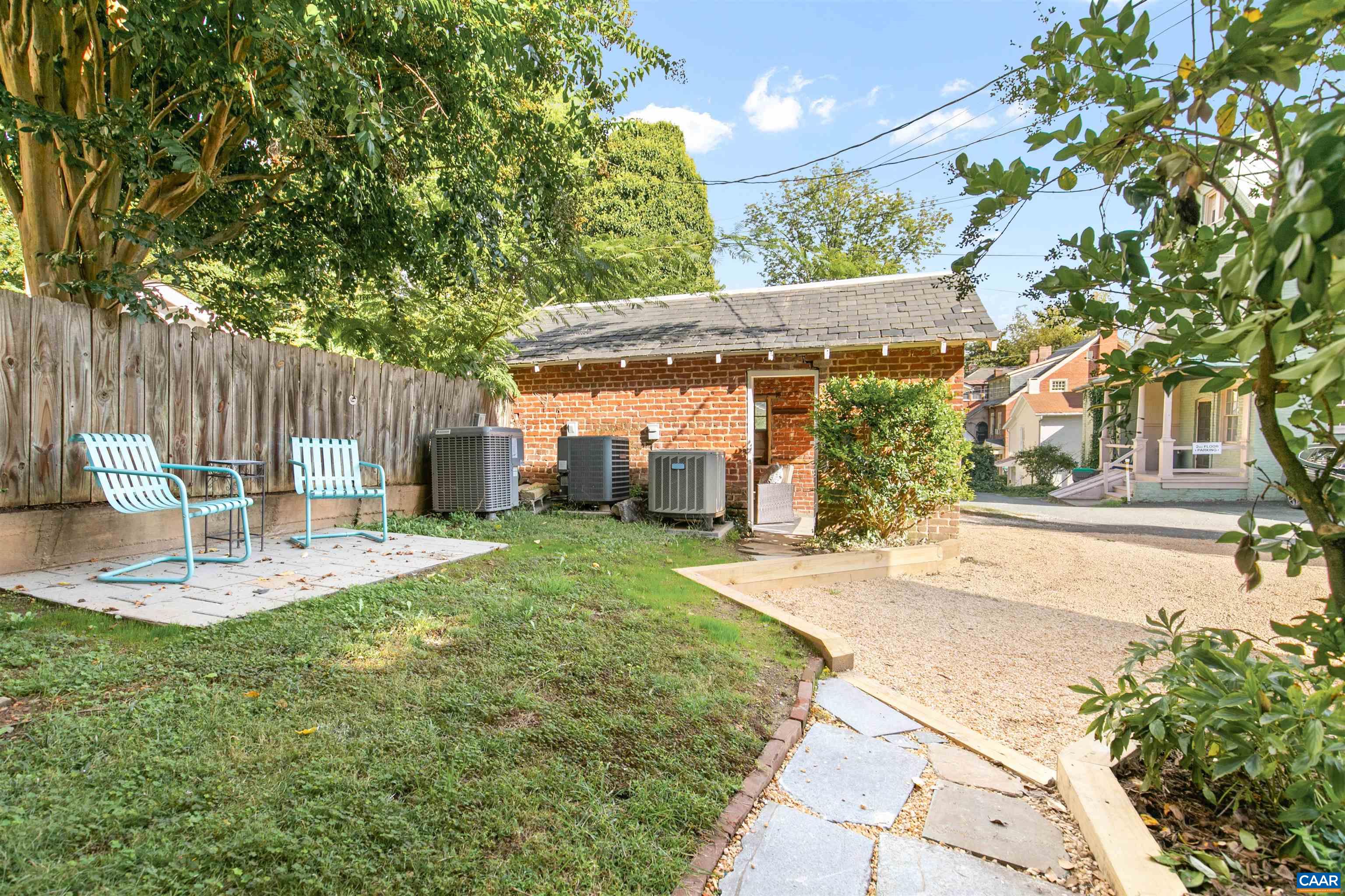 403 ALTAMONT CIR