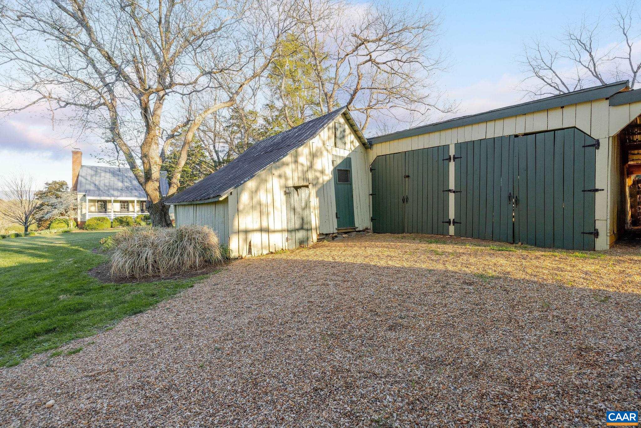 240 BROAD AXE RD
