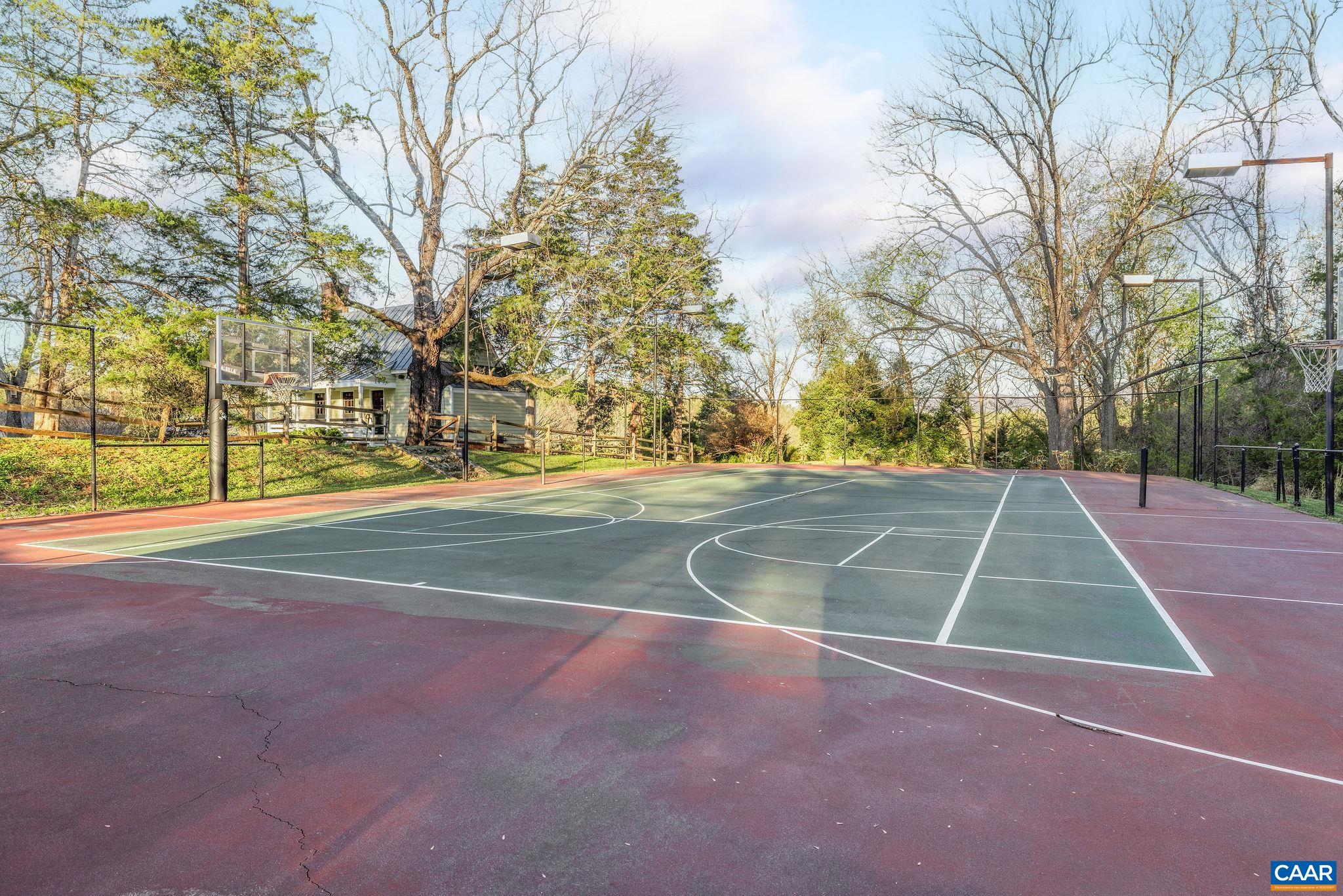 240 BROAD AXE RD