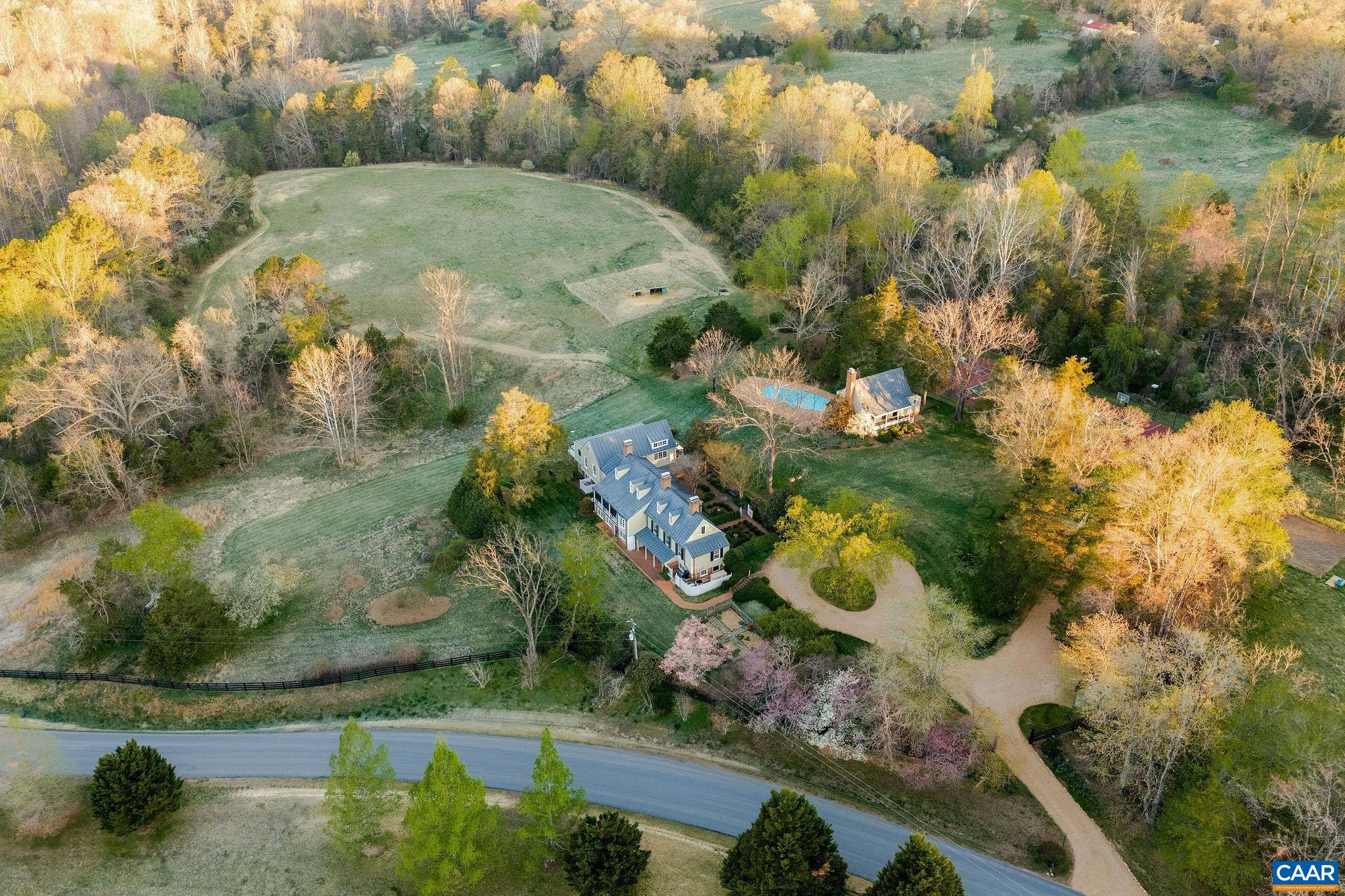 240 BROAD AXE RD