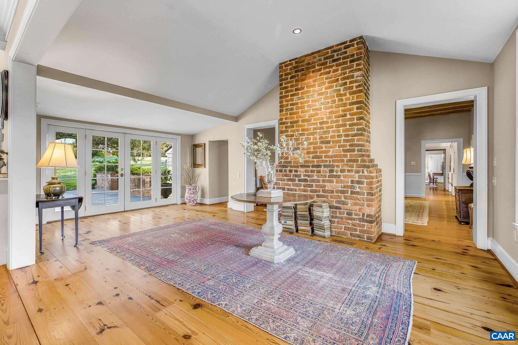 240 BROAD AXE RD