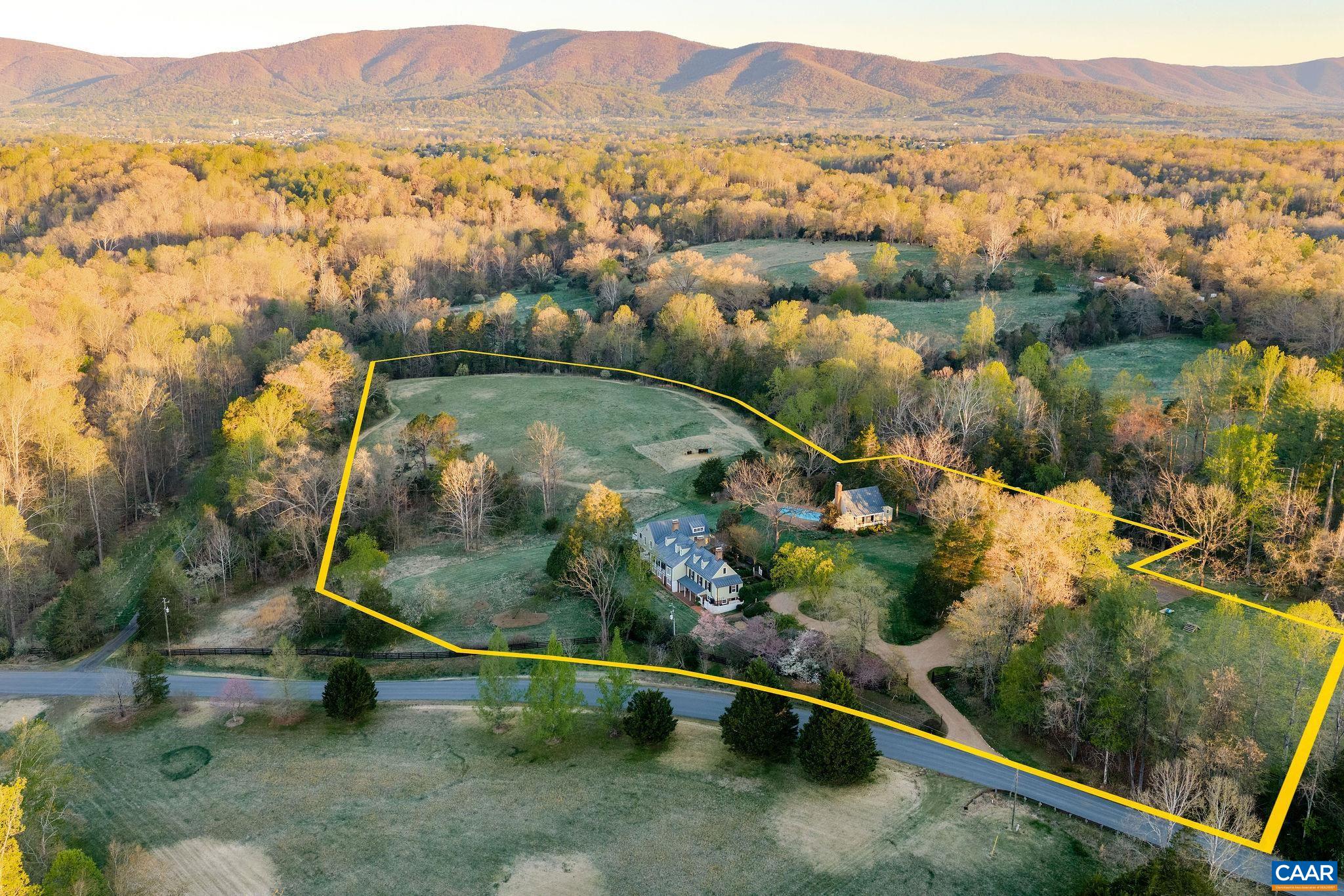 240 BROAD AXE RD