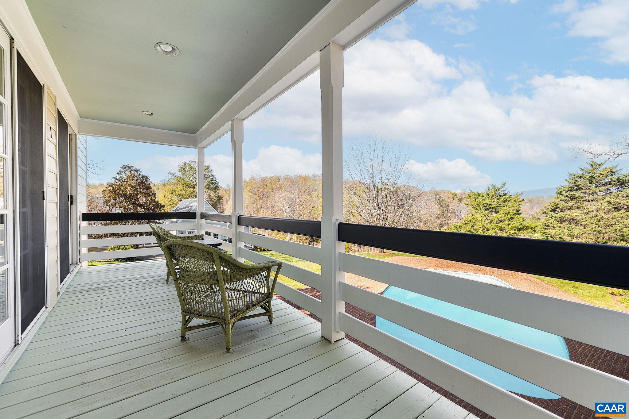 240 BROAD AXE RD