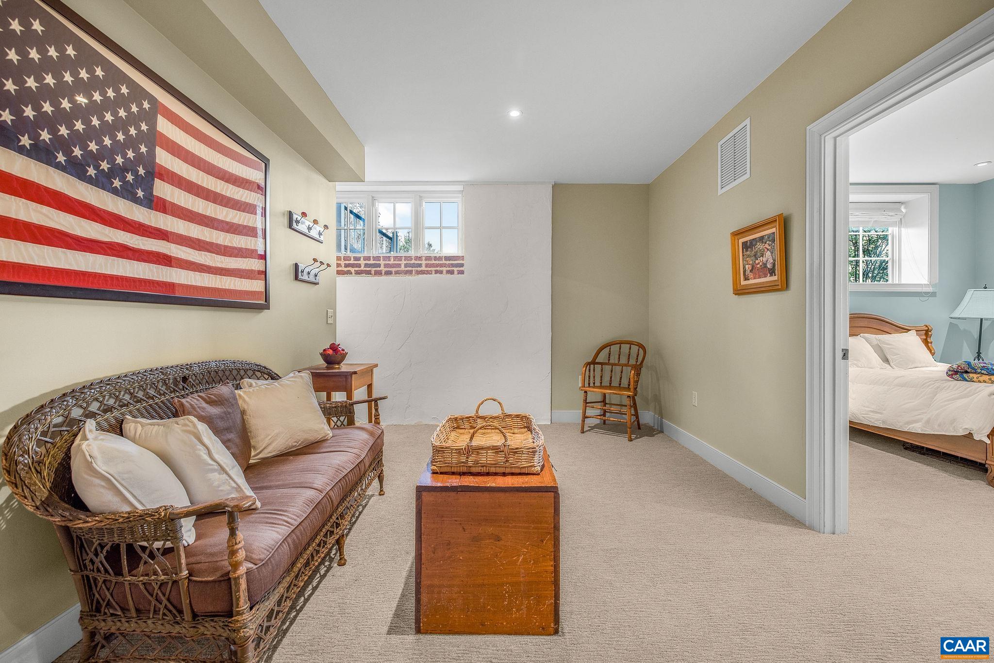 240 BROAD AXE RD