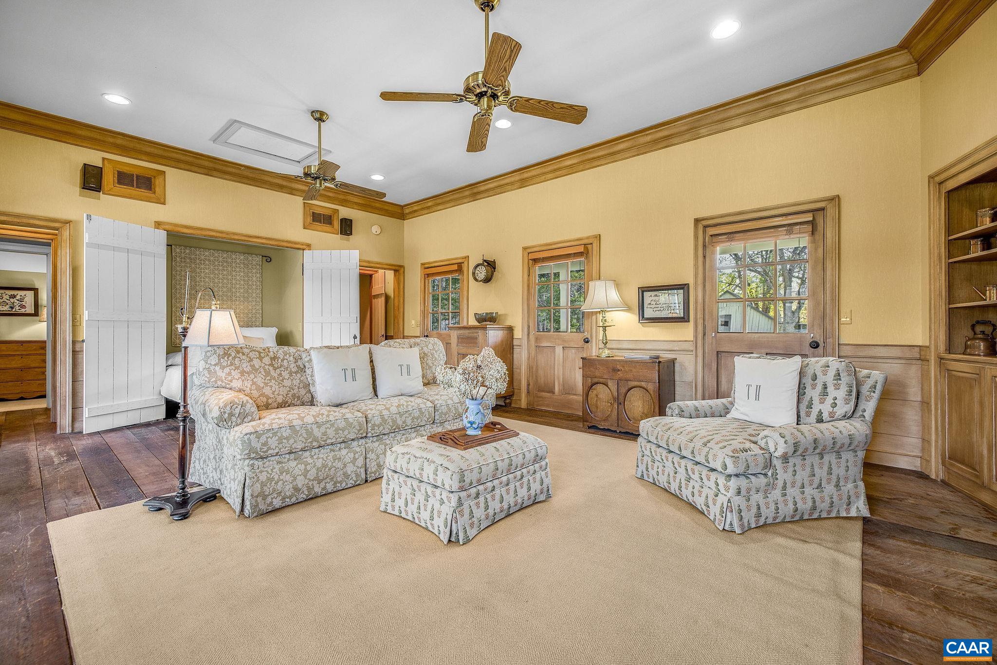 240 BROAD AXE RD
