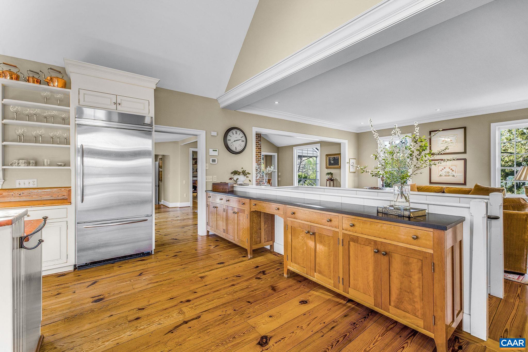 240 BROAD AXE RD