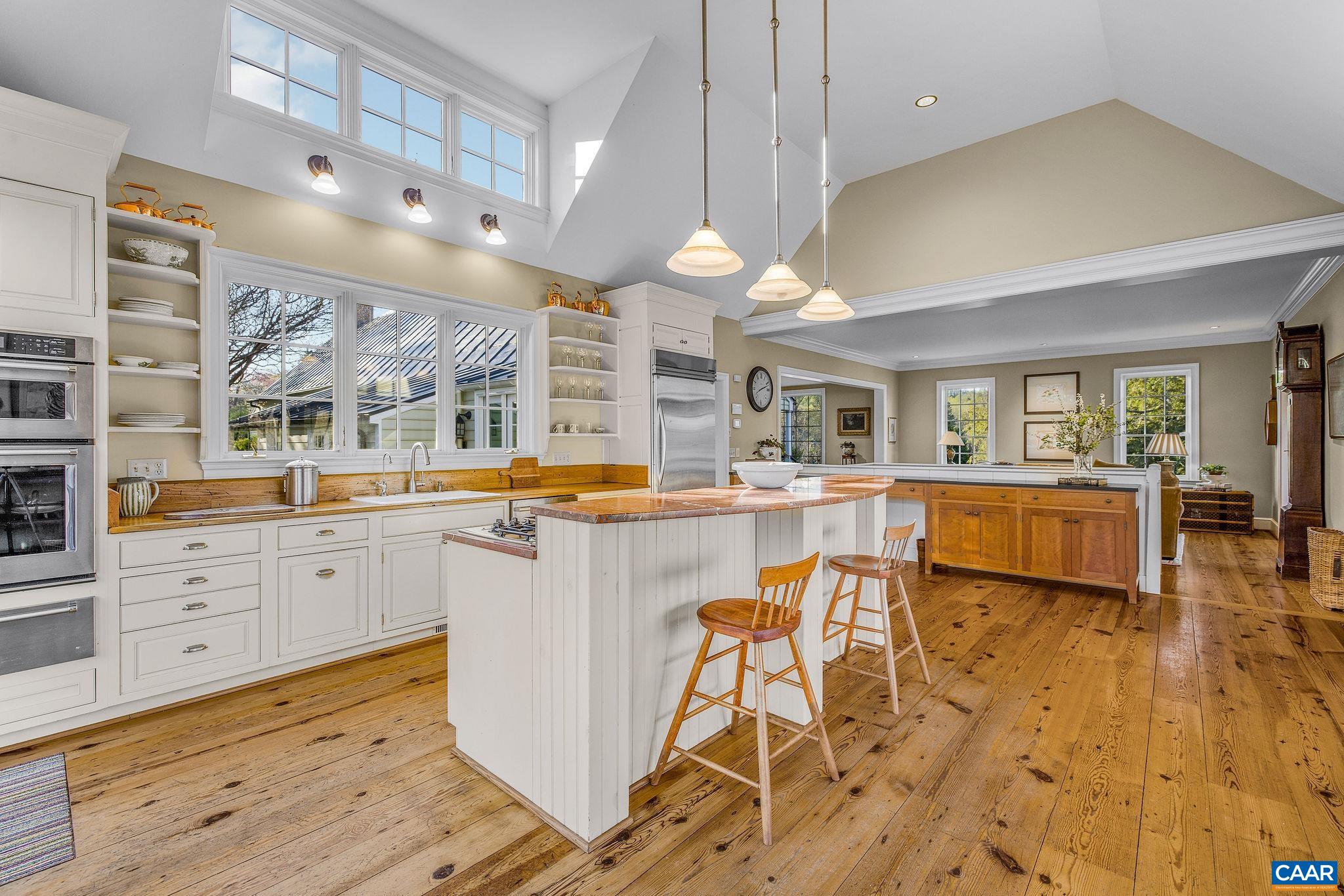 240 BROAD AXE RD