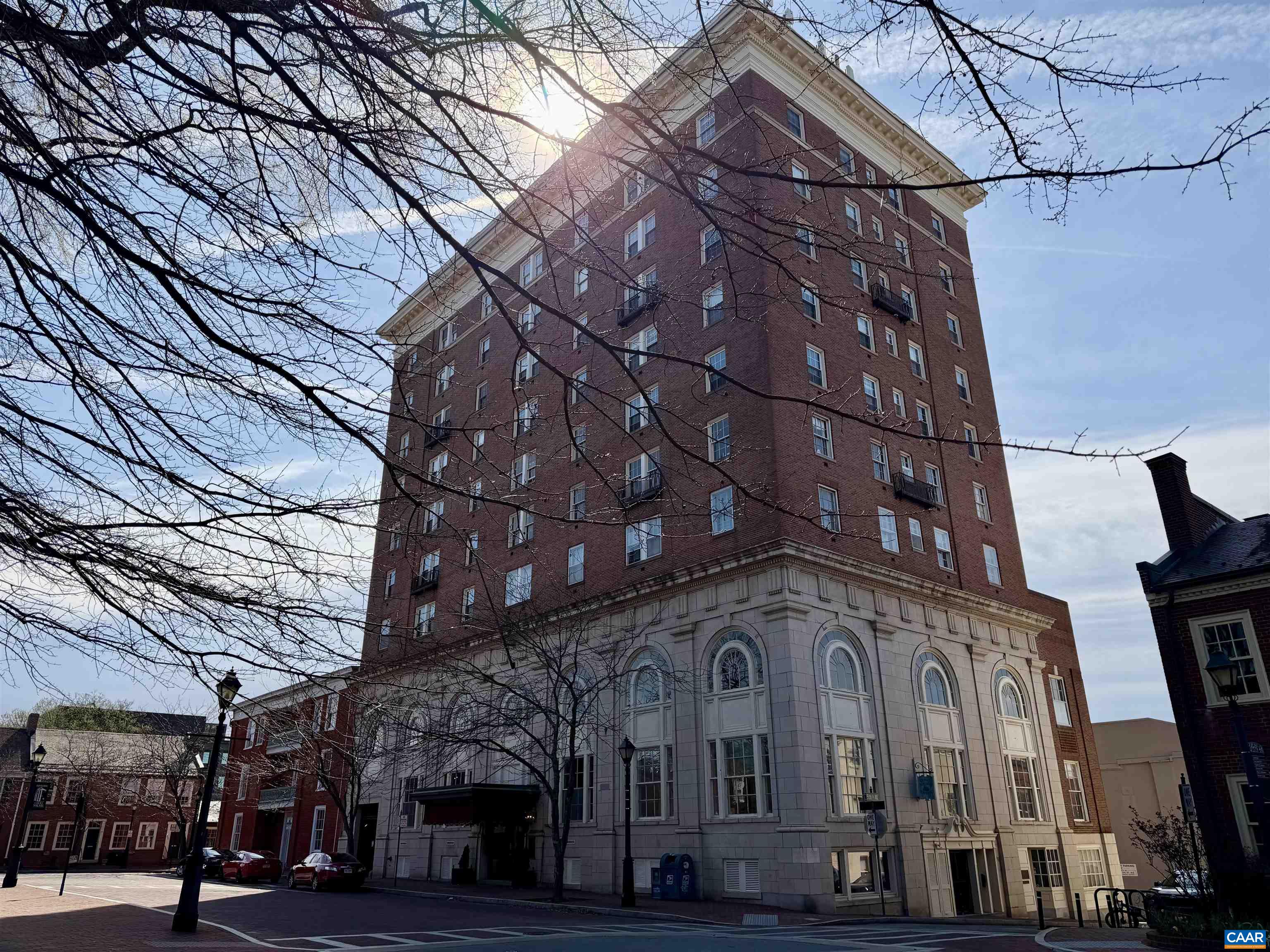 500 COURT SQ Unit: 904