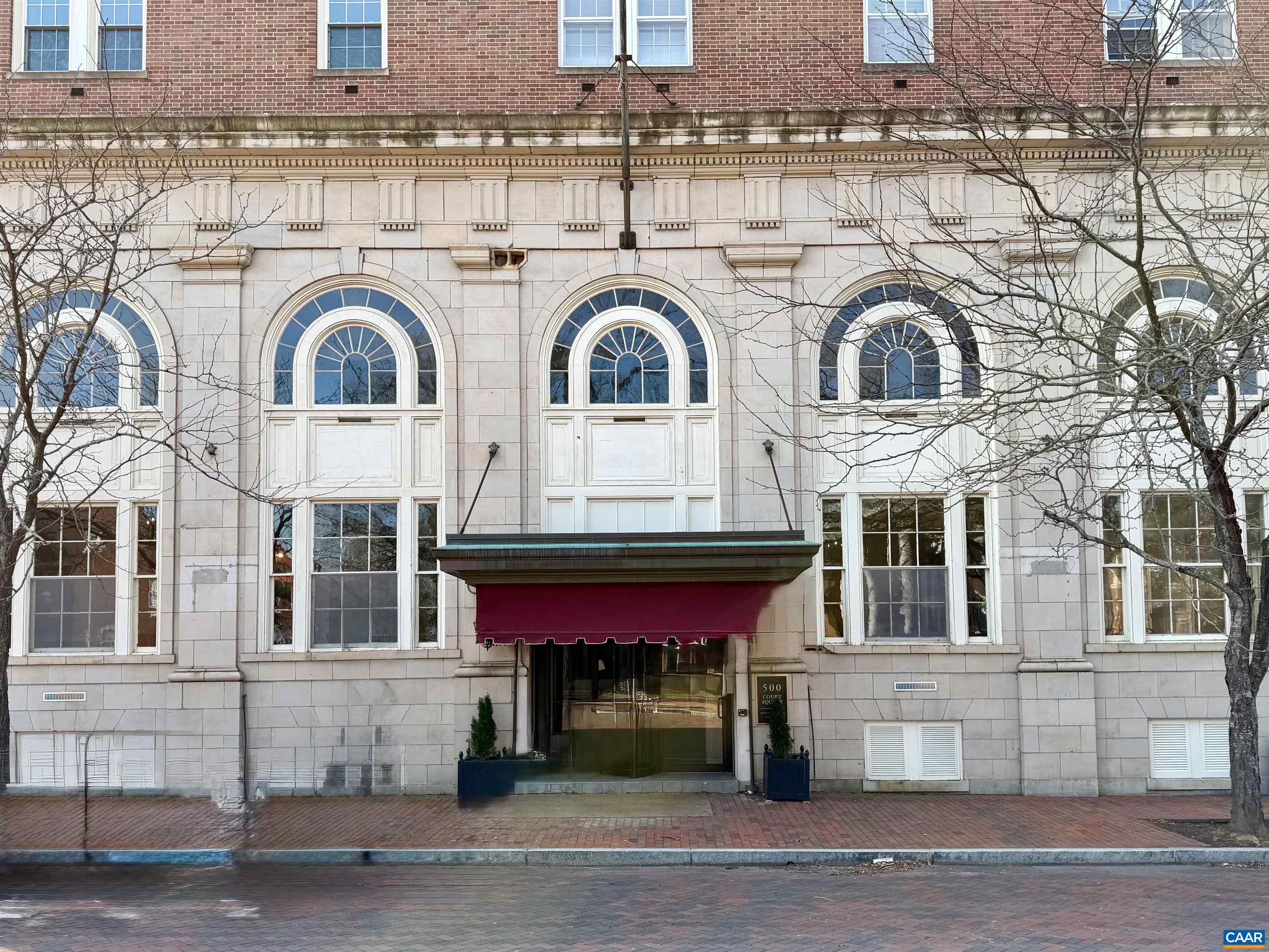 500 COURT SQ Unit: 904