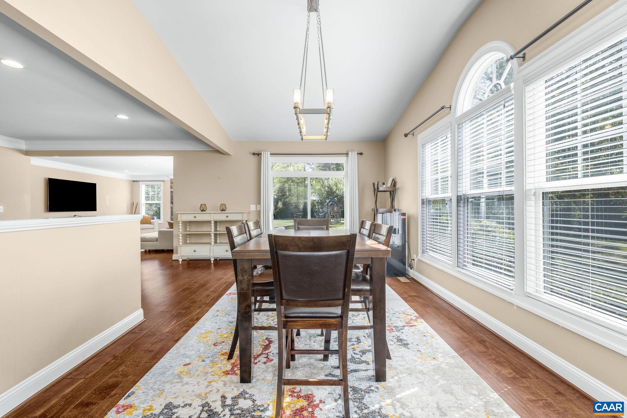 1630 VICTOR PL