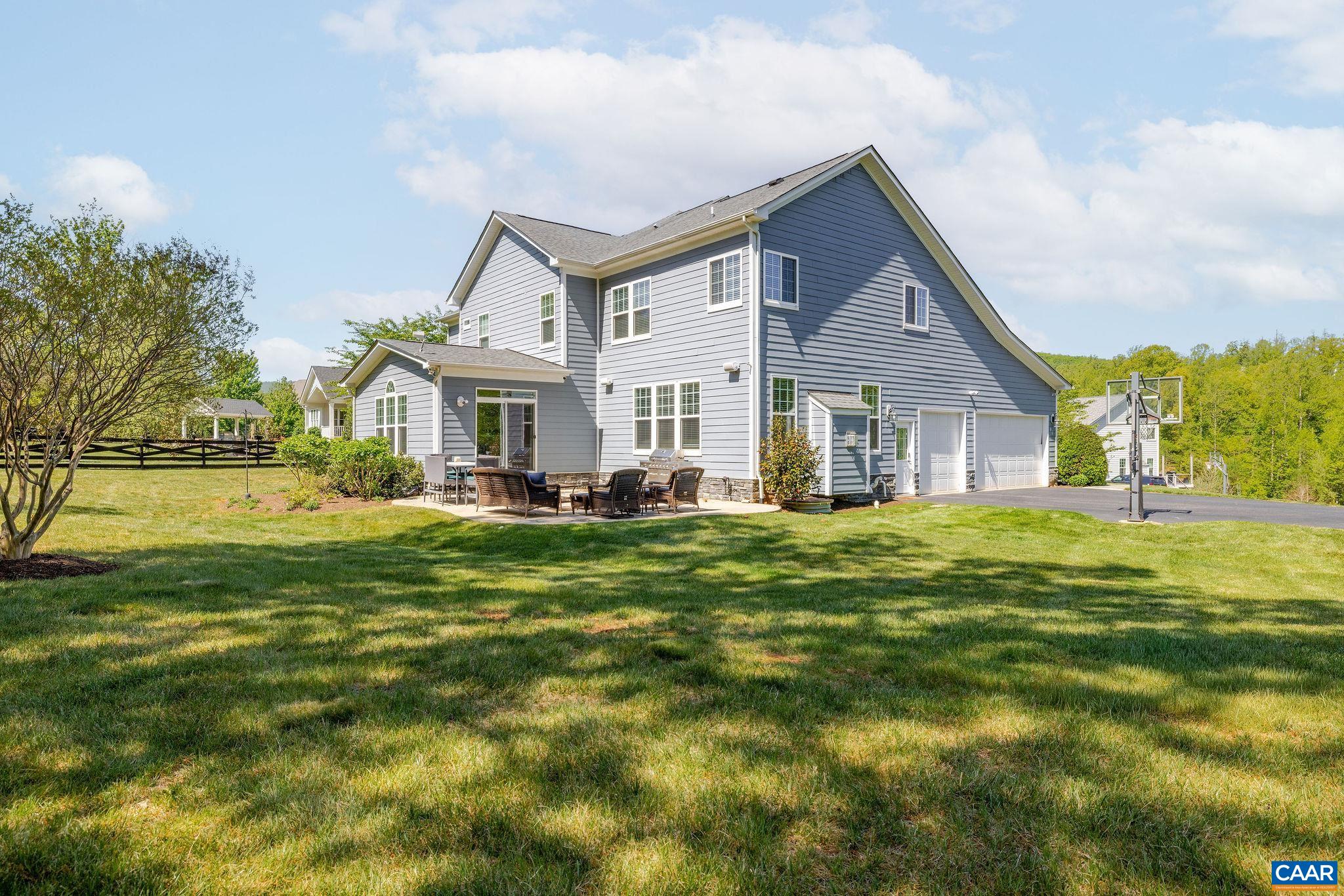 1630 VICTOR PL