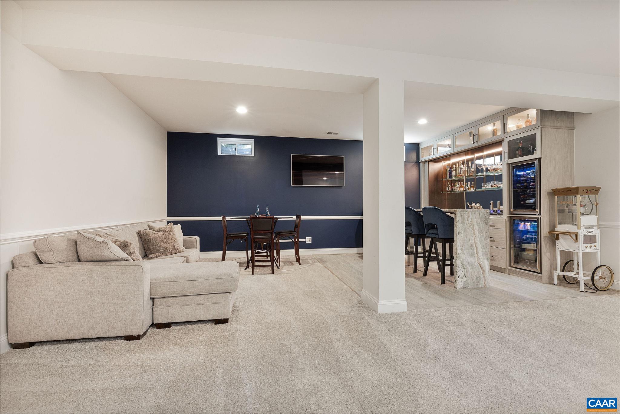 1630 VICTOR PL