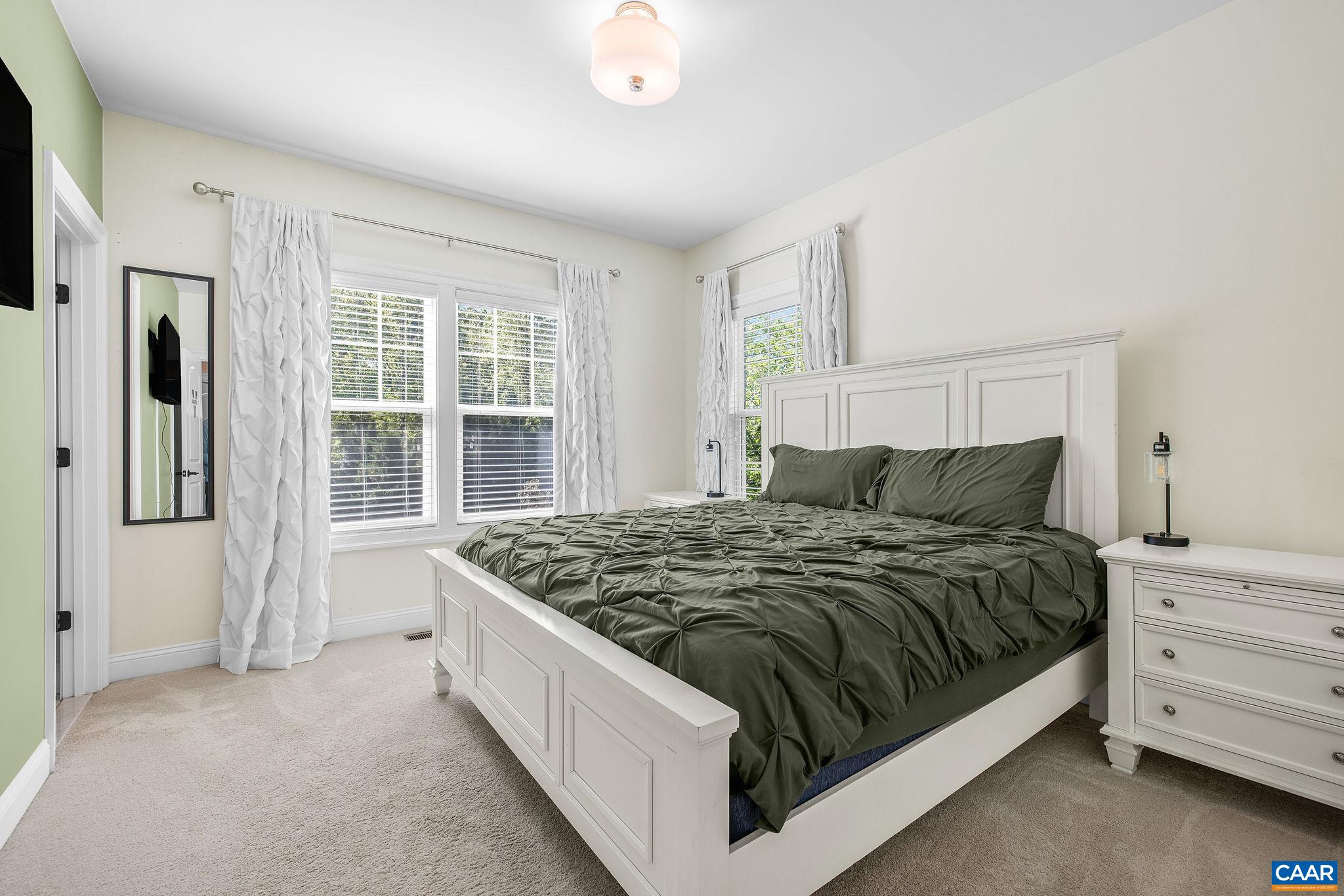 1630 VICTOR PL