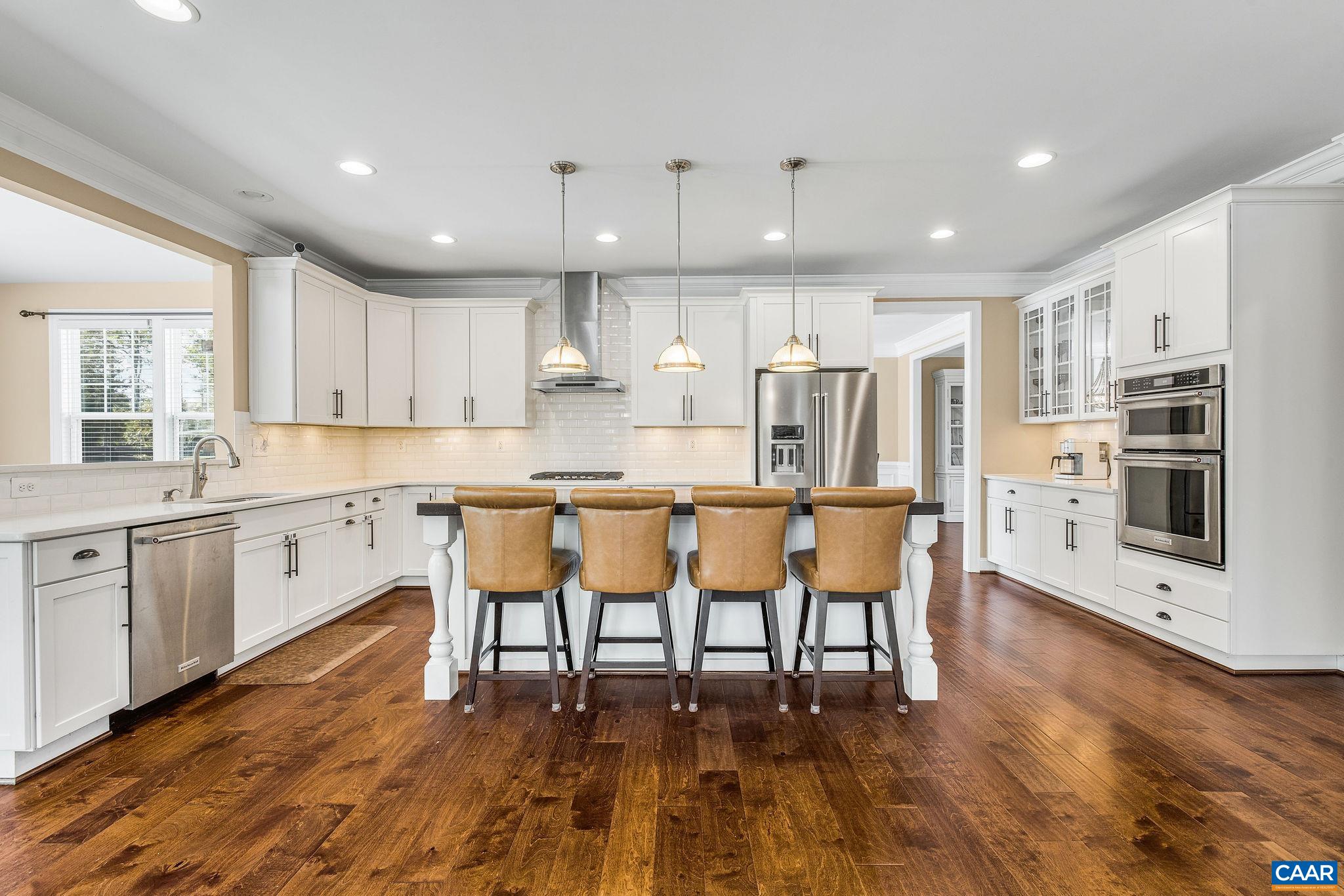 1630 VICTOR PL