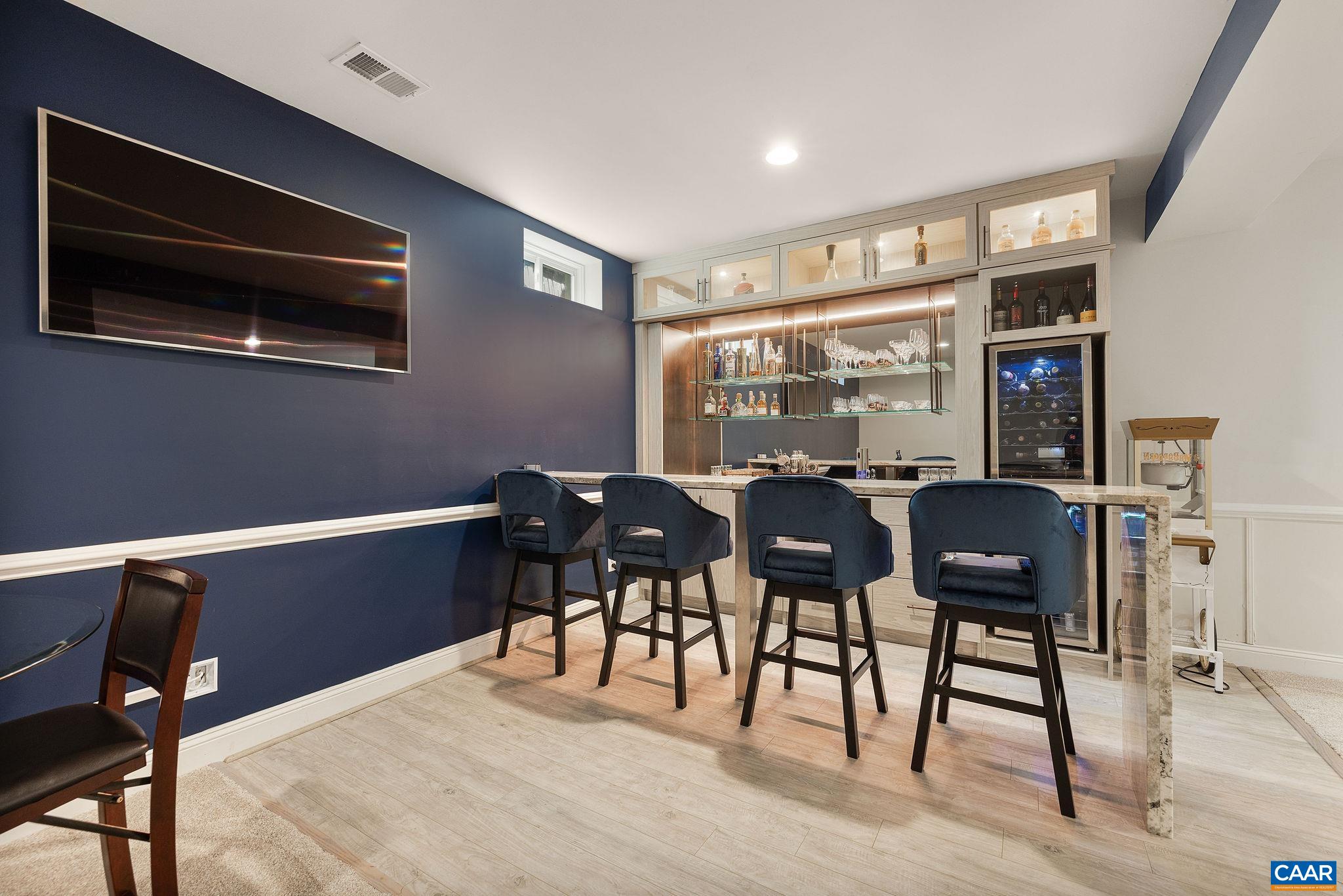 1630 VICTOR PL