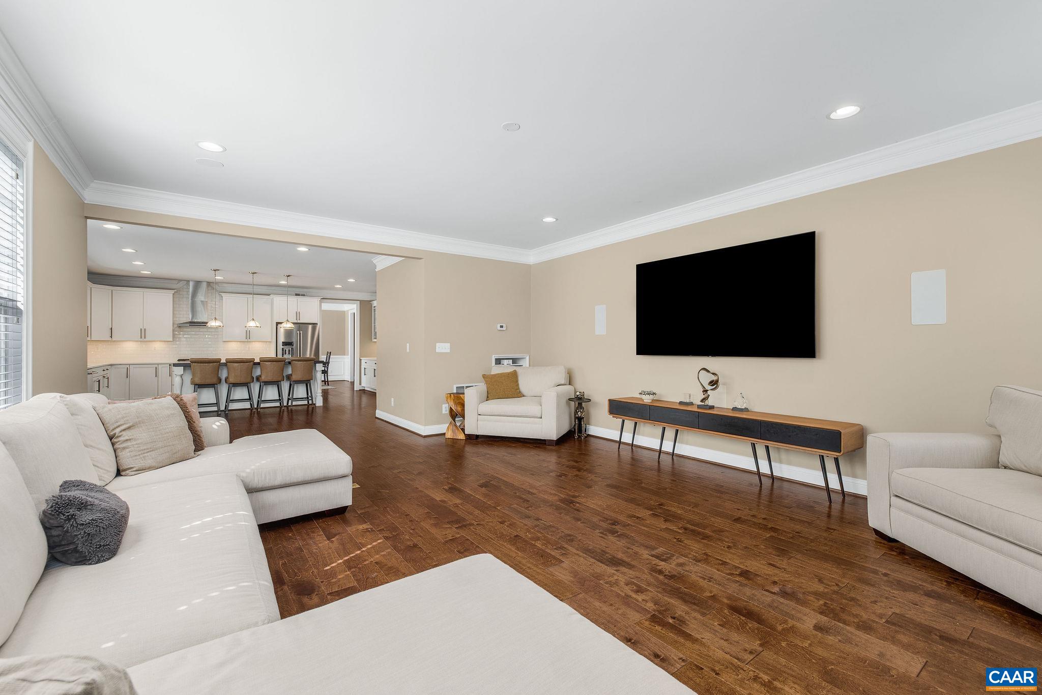 1630 VICTOR PL