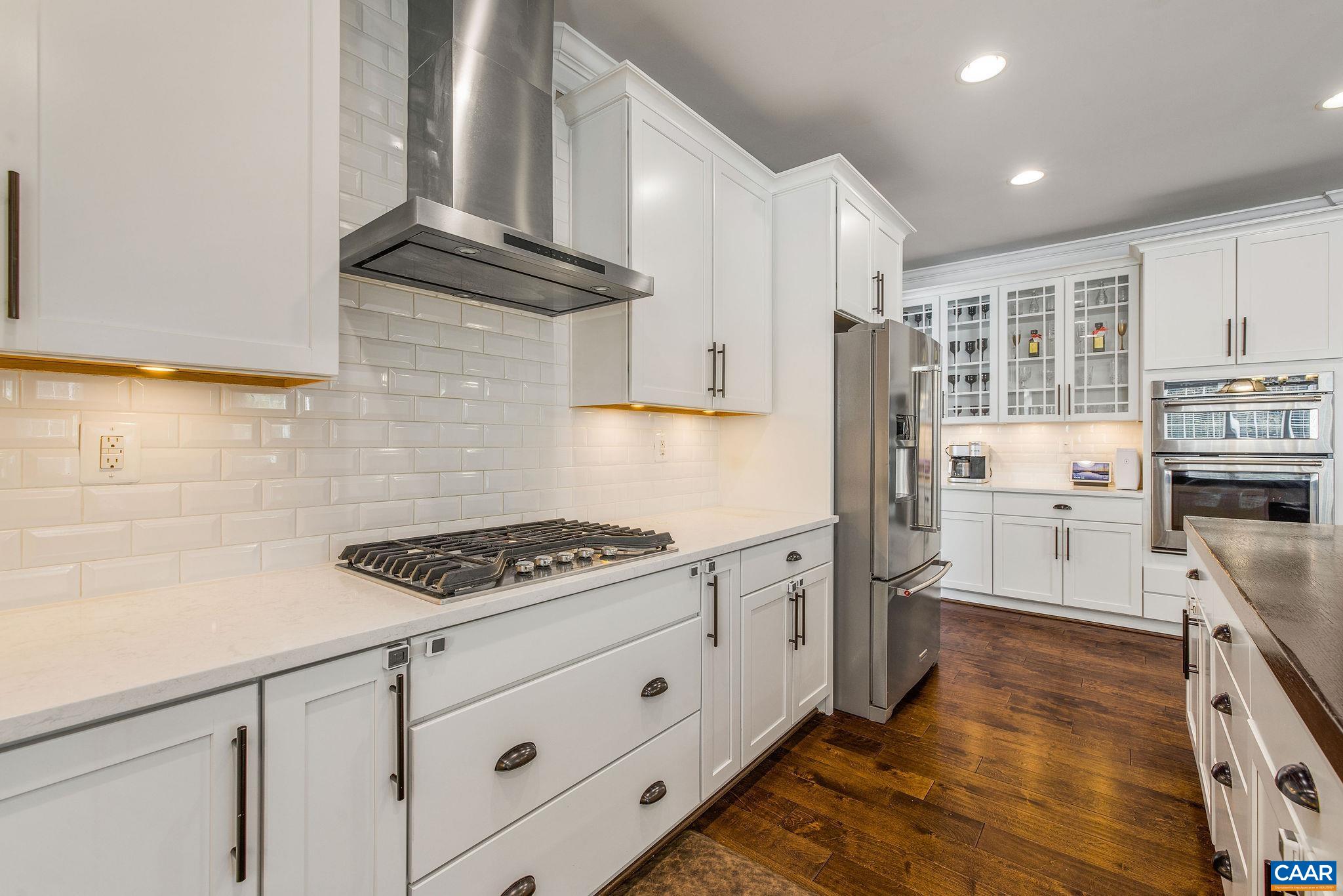 1630 VICTOR PL