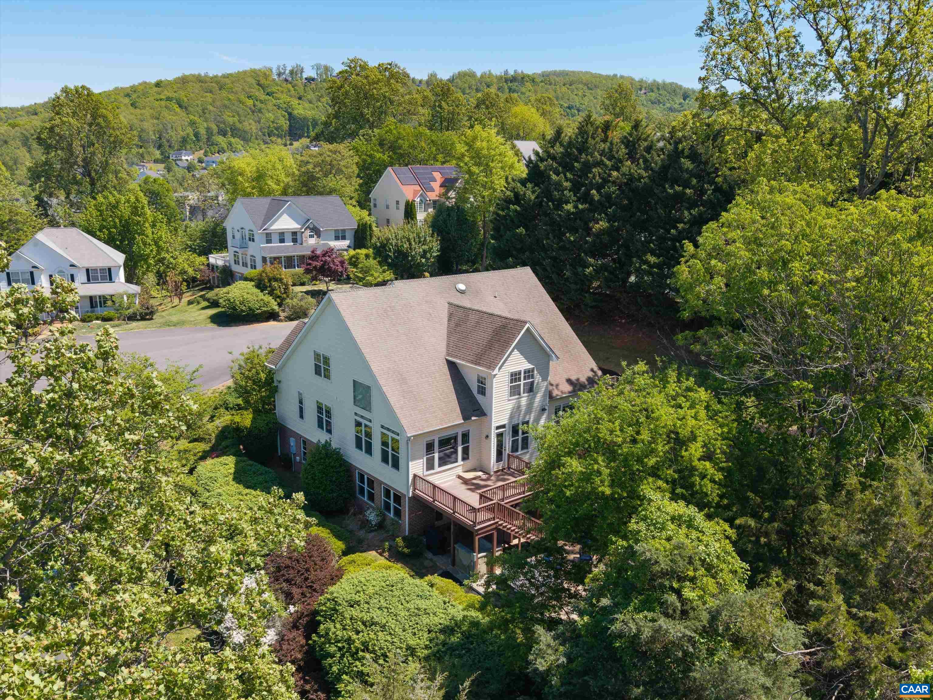 129 FONTANA CT