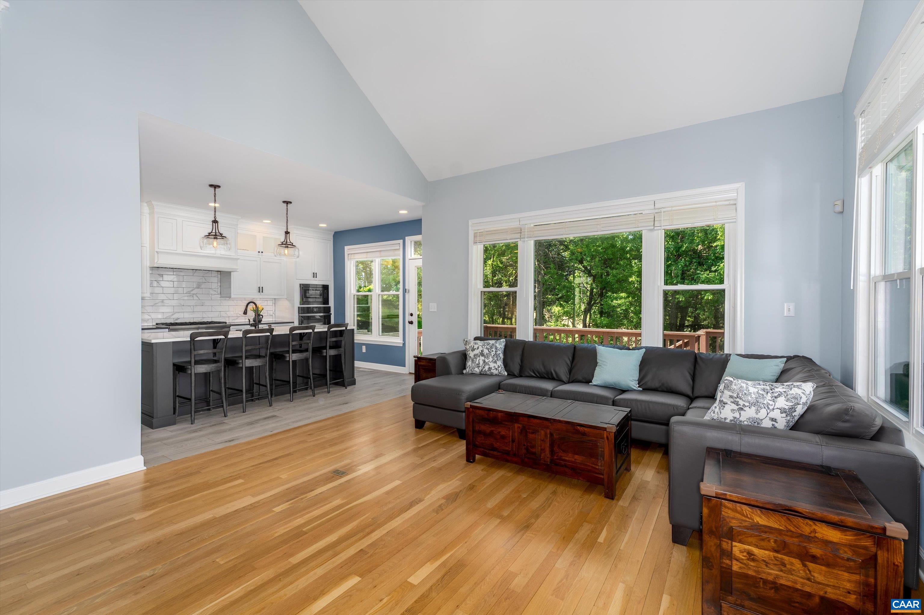 129 FONTANA CT