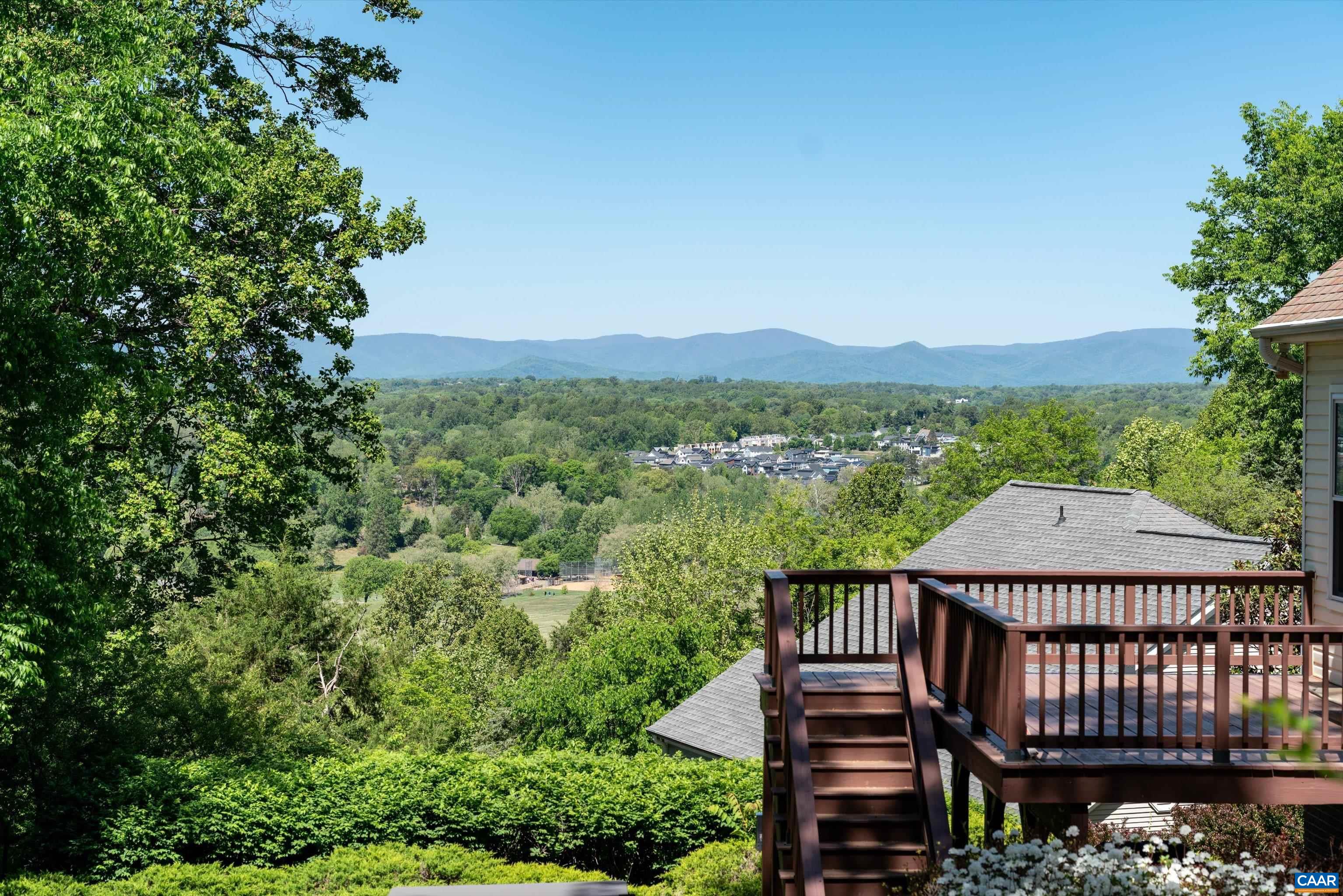 129 FONTANA CT