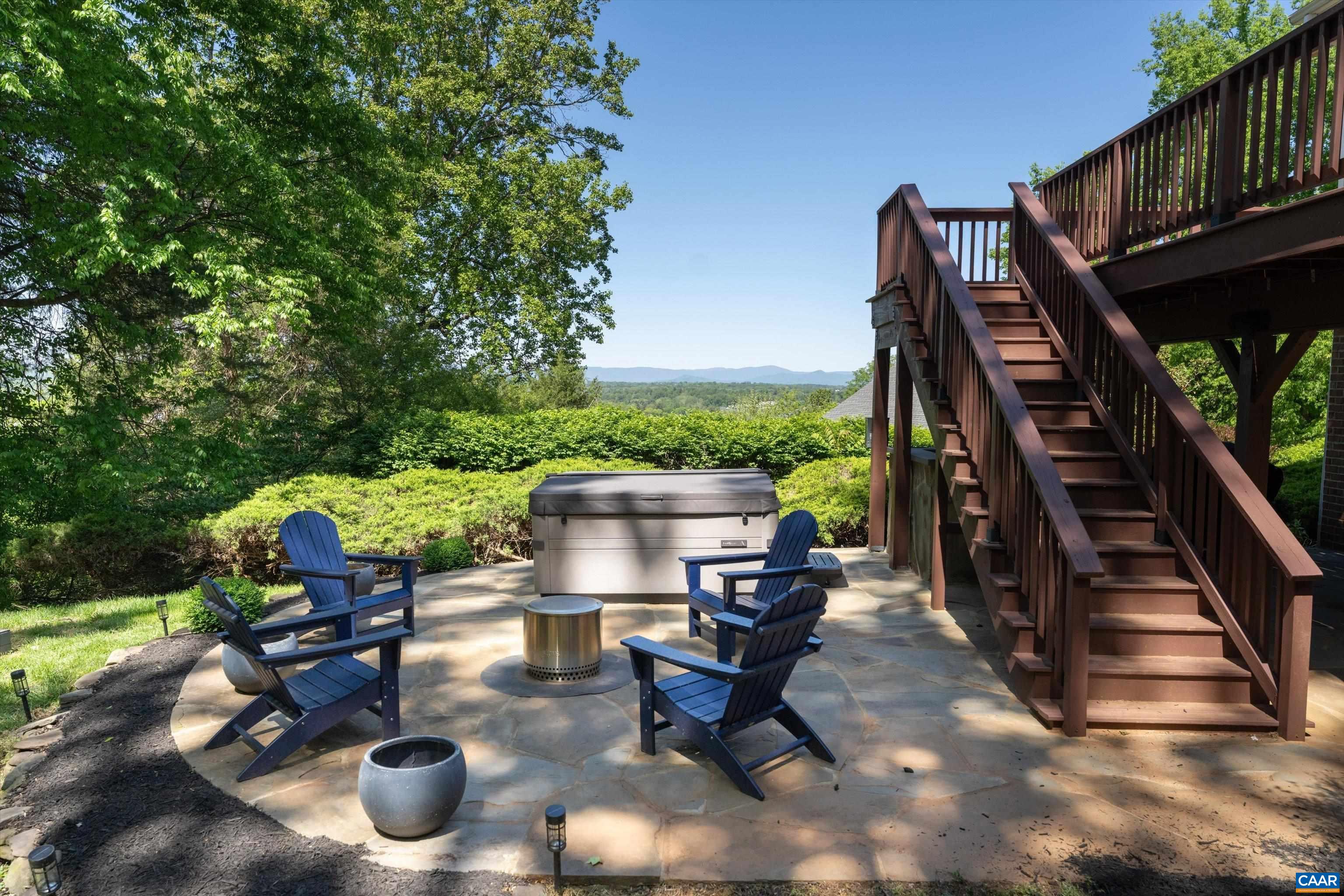 129 FONTANA CT