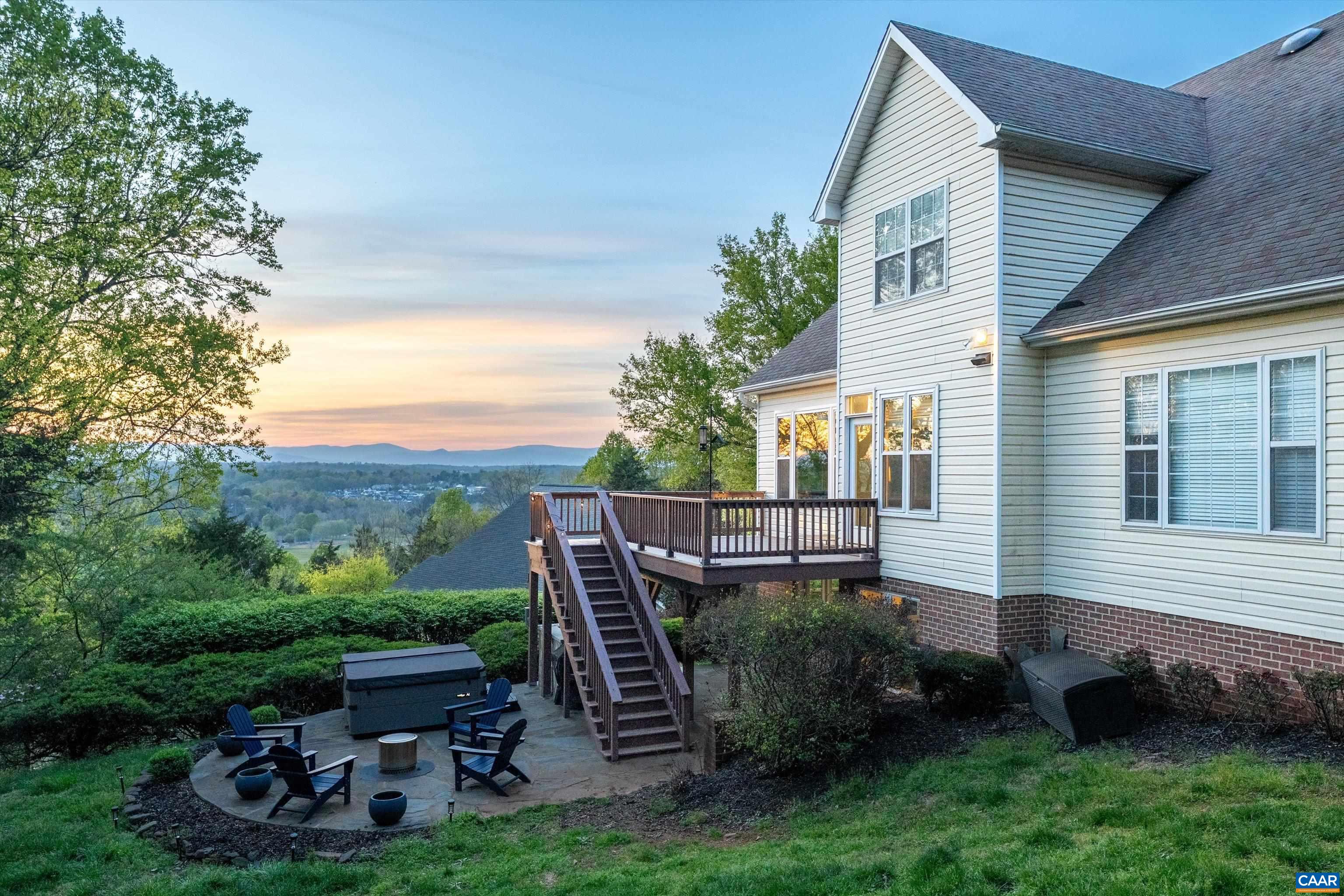 129 FONTANA CT