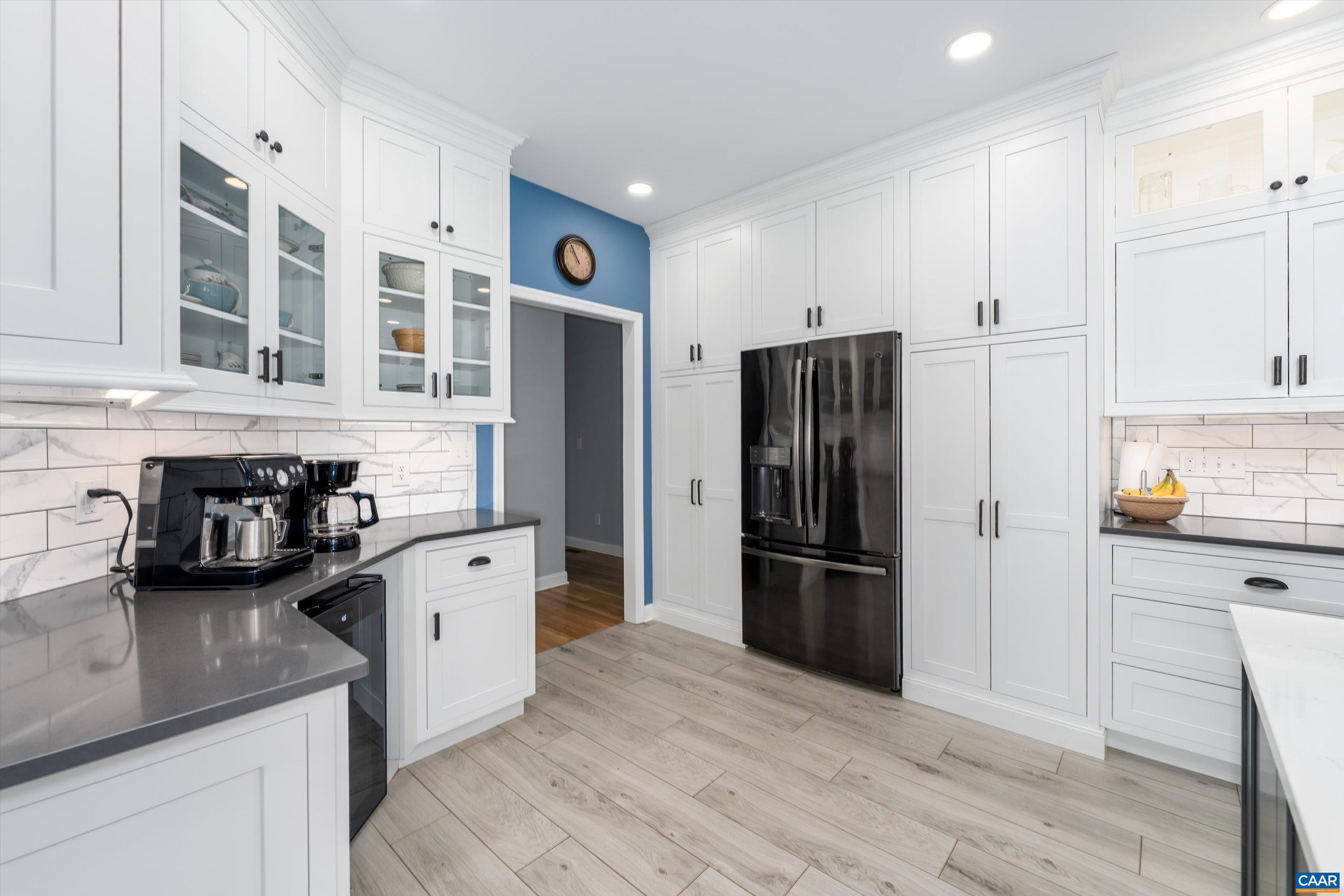 129 FONTANA CT