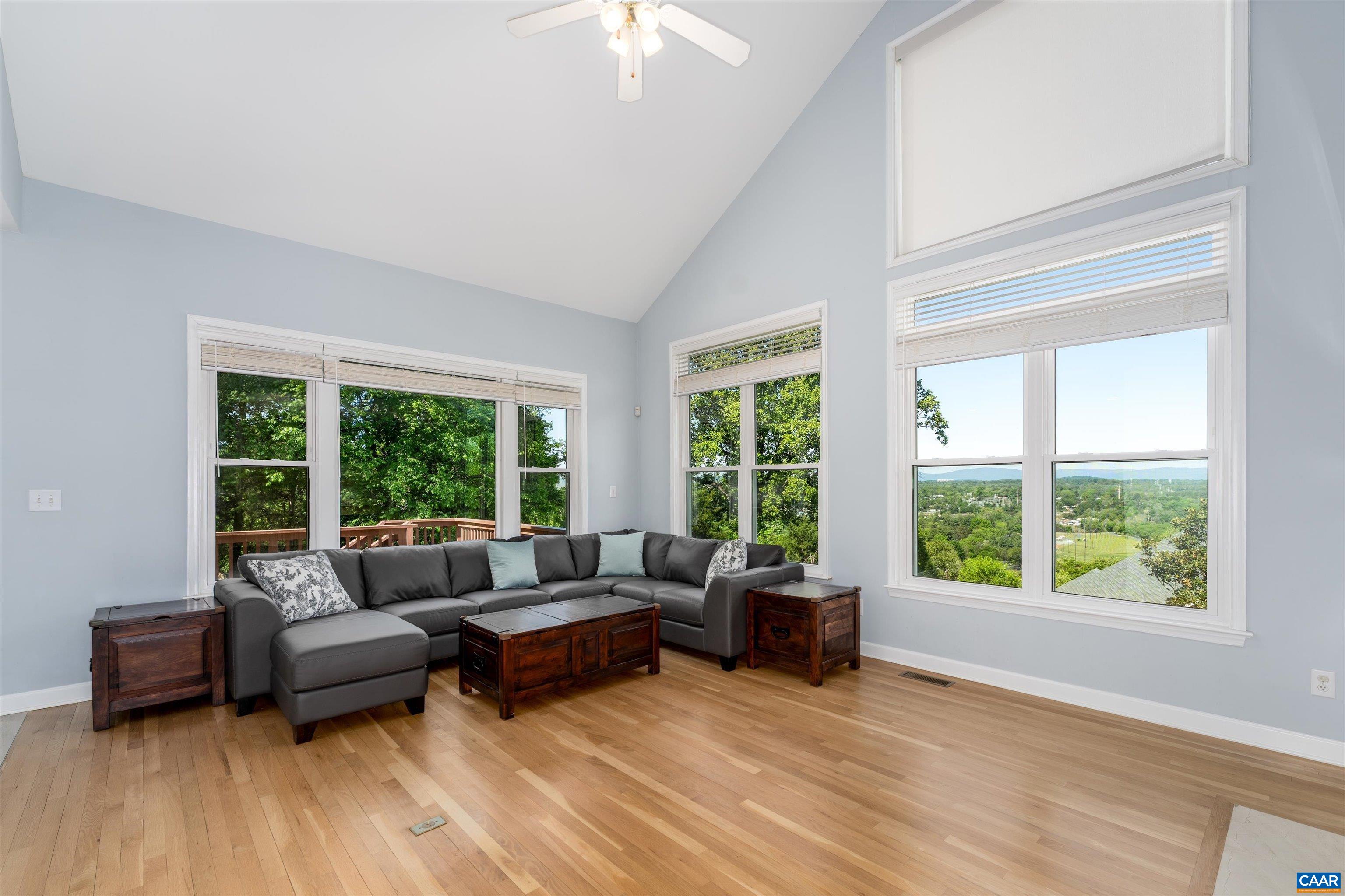 129 FONTANA CT