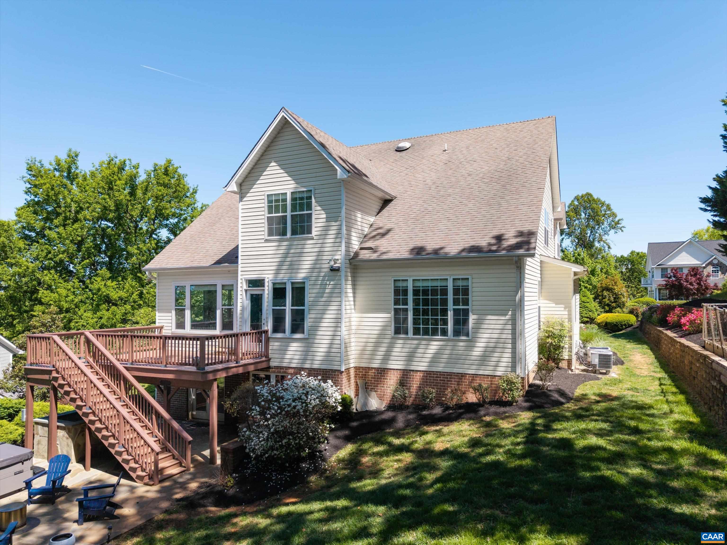 129 FONTANA CT