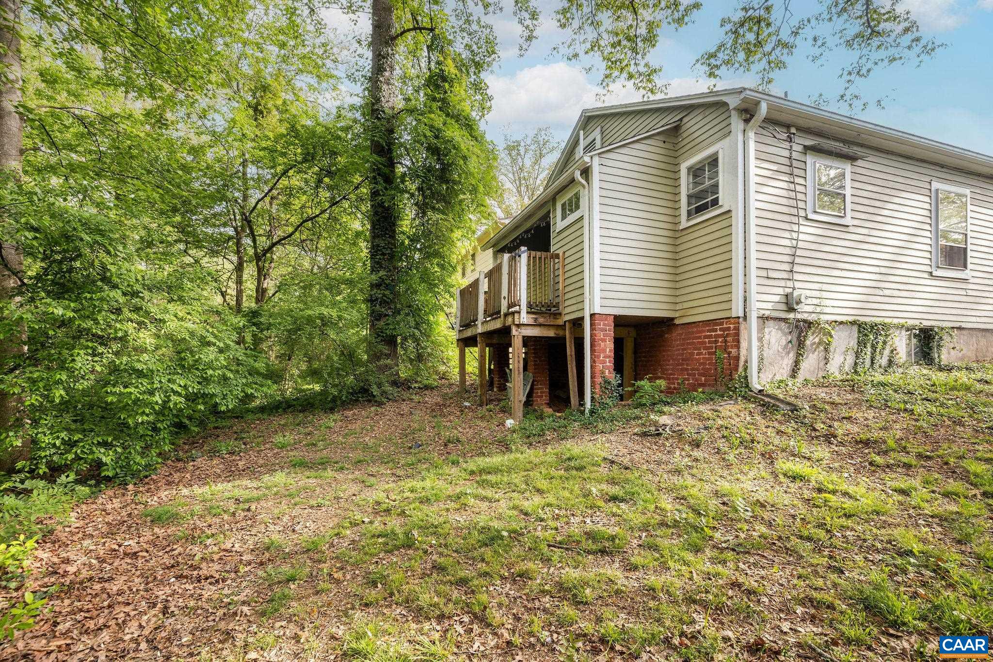 2325 HIGHLAND AVE